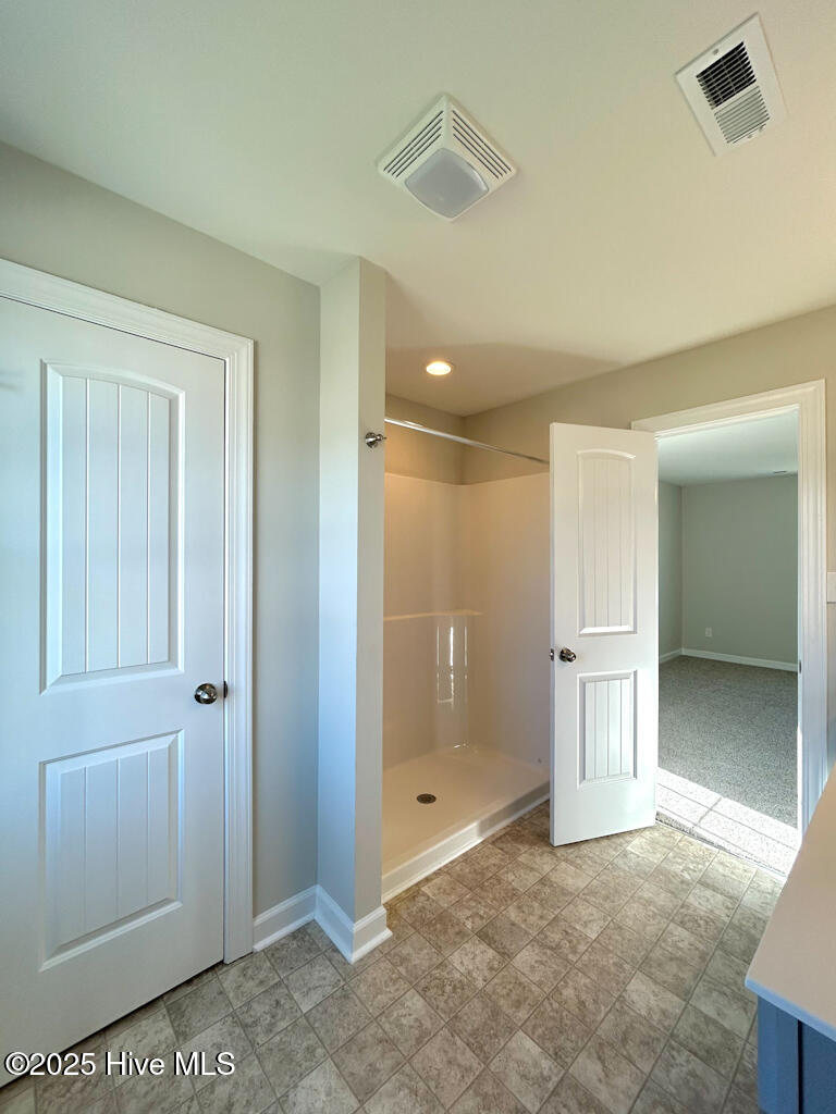 100522235 | Photo 42