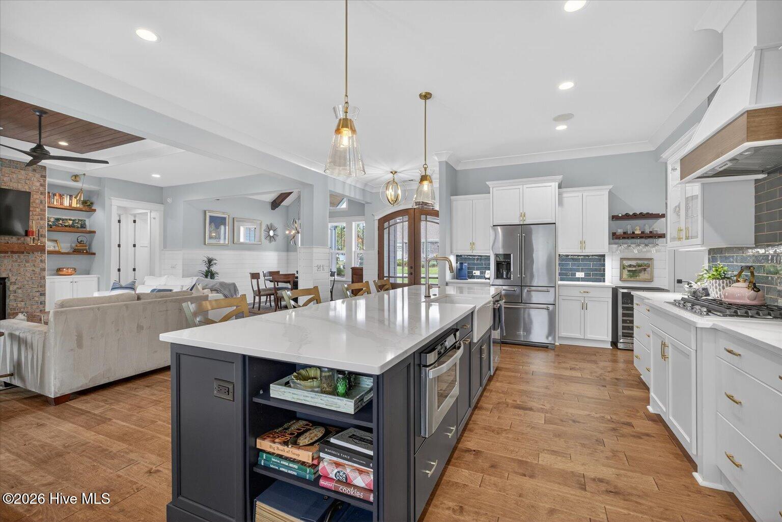 100566266 | Photo 17