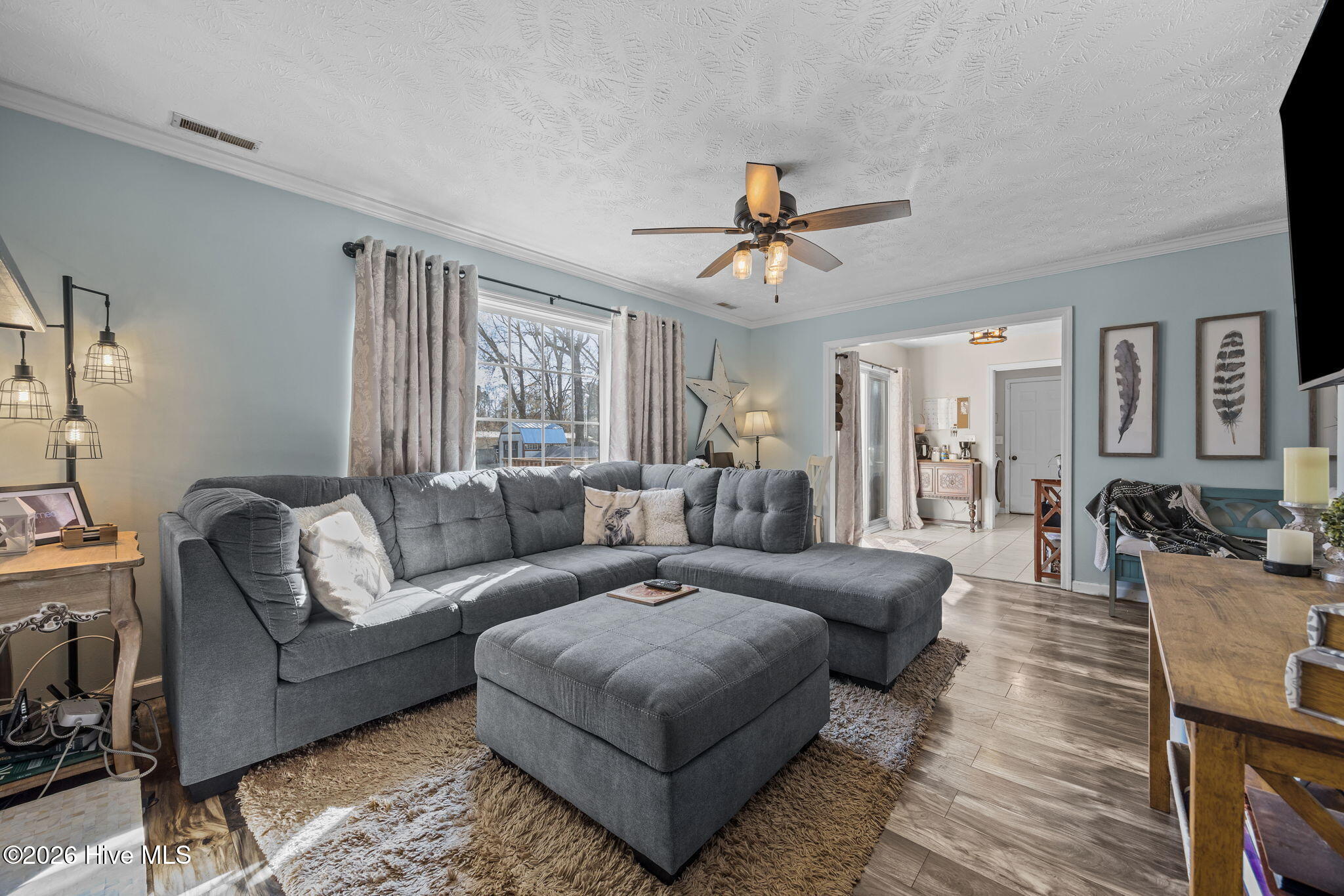 100549492 | Photo 13