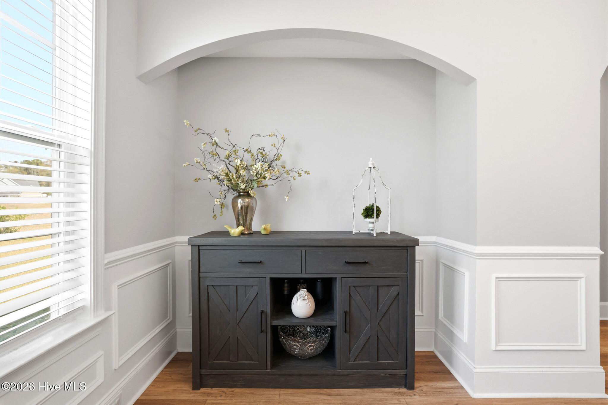 100563287 | Photo 44