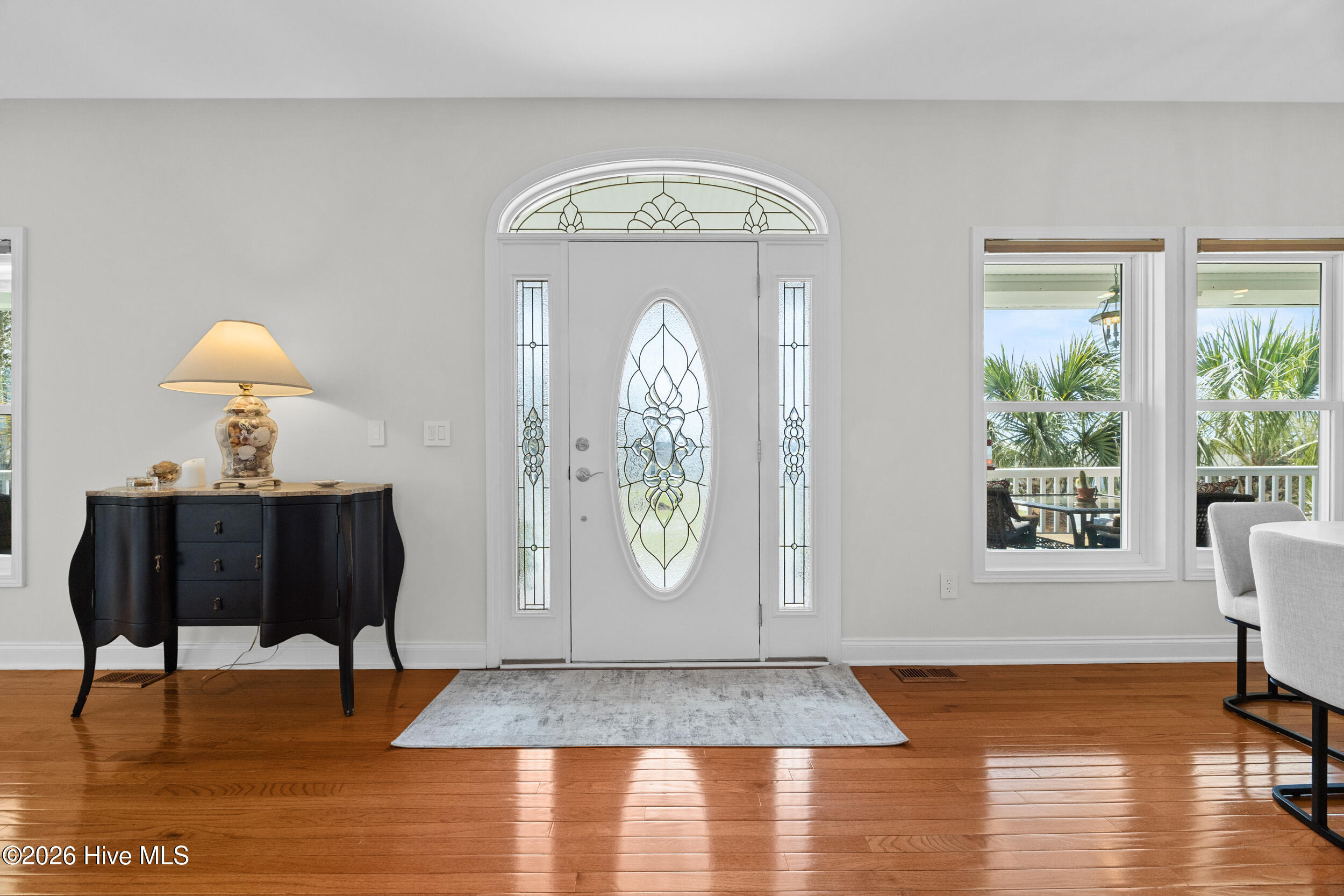 100567542 | Photo 12