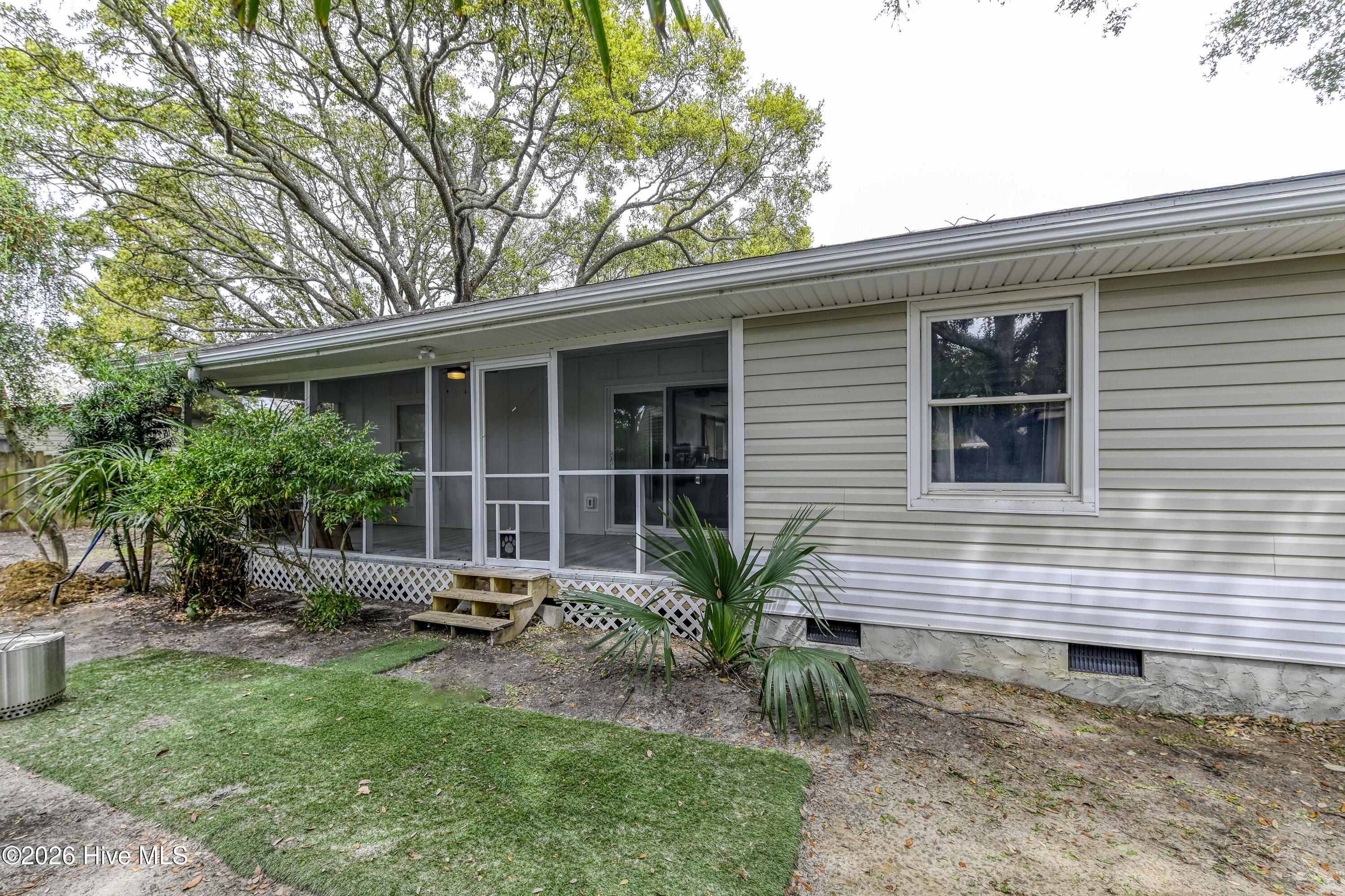 100566355 | Photo 37