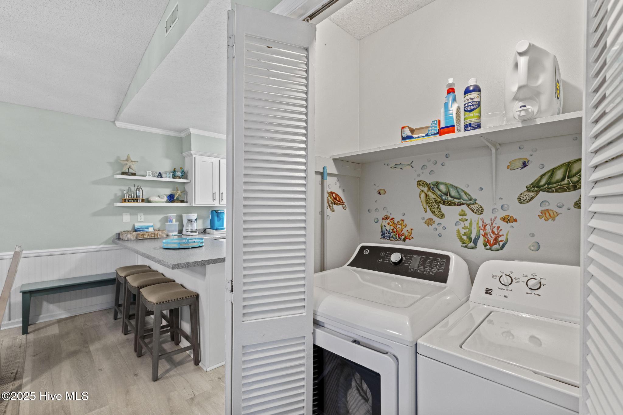 100525730 | Photo 16