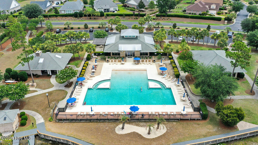 100586837 | Photo 68