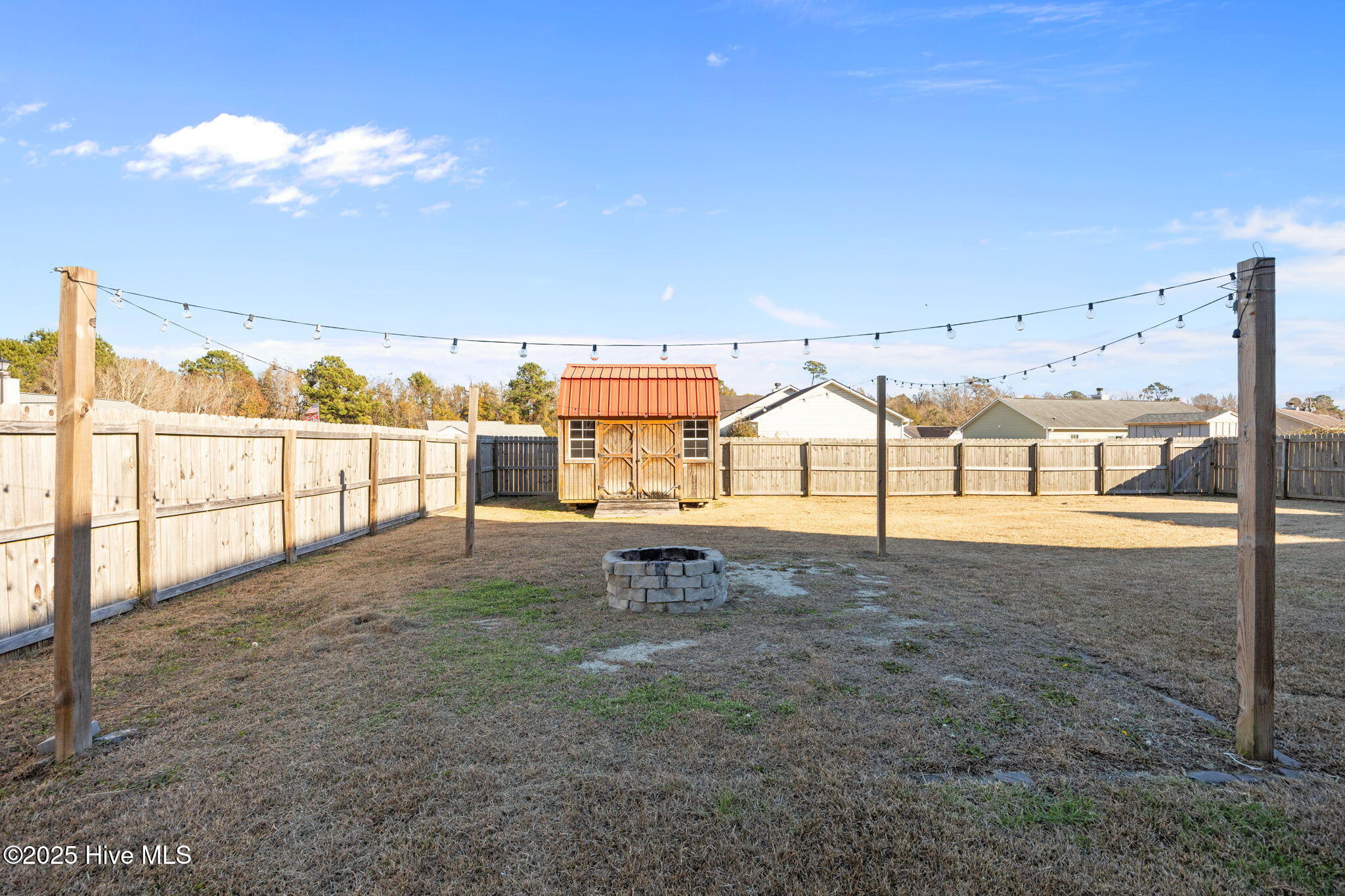 100546032 | Photo 44