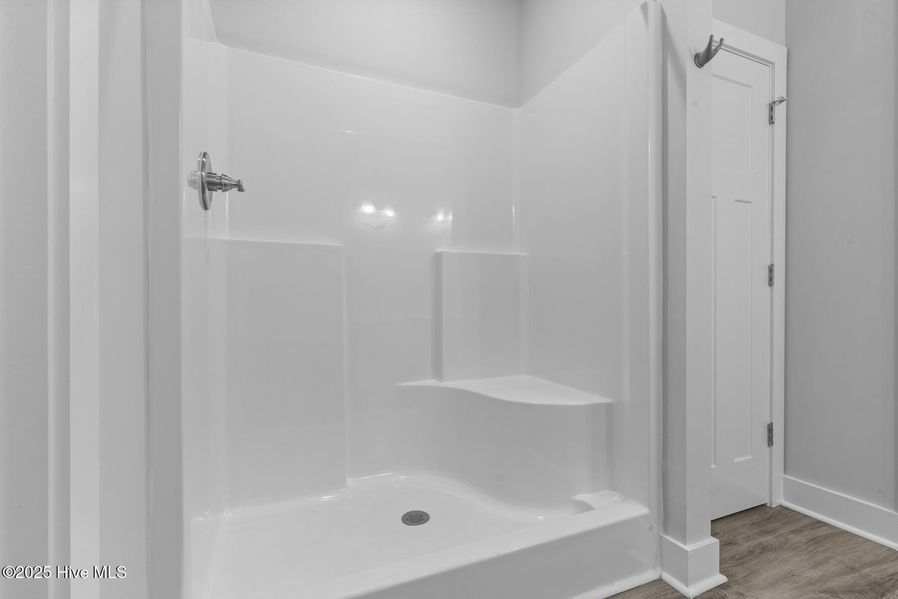 100540175 | Photo 22