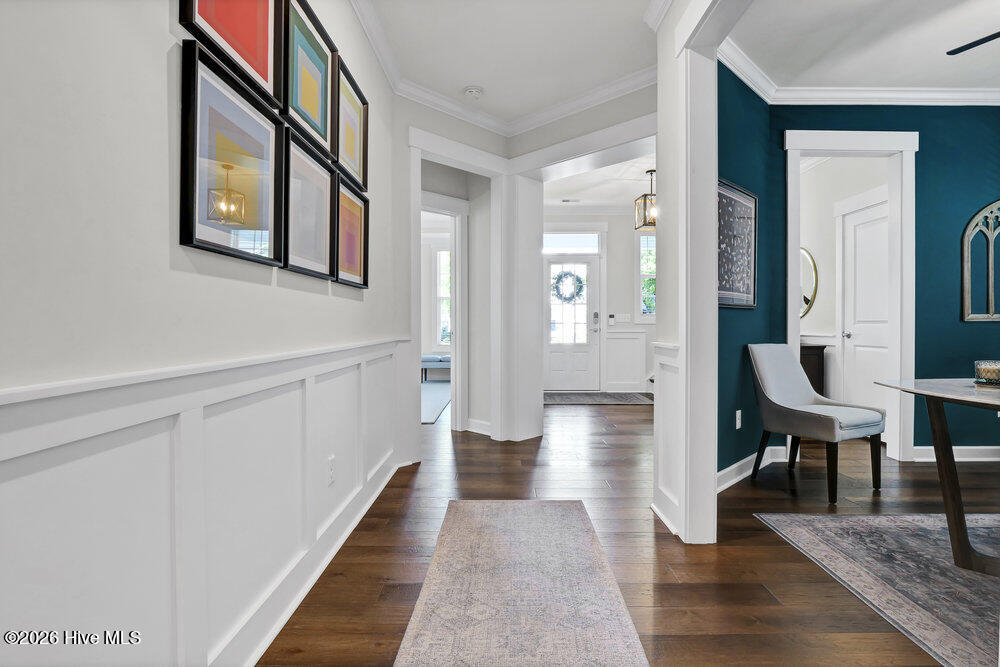 100558129 | Photo 13