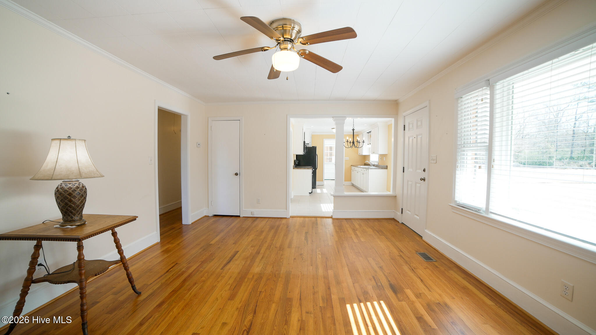 100554876 | Photo 22