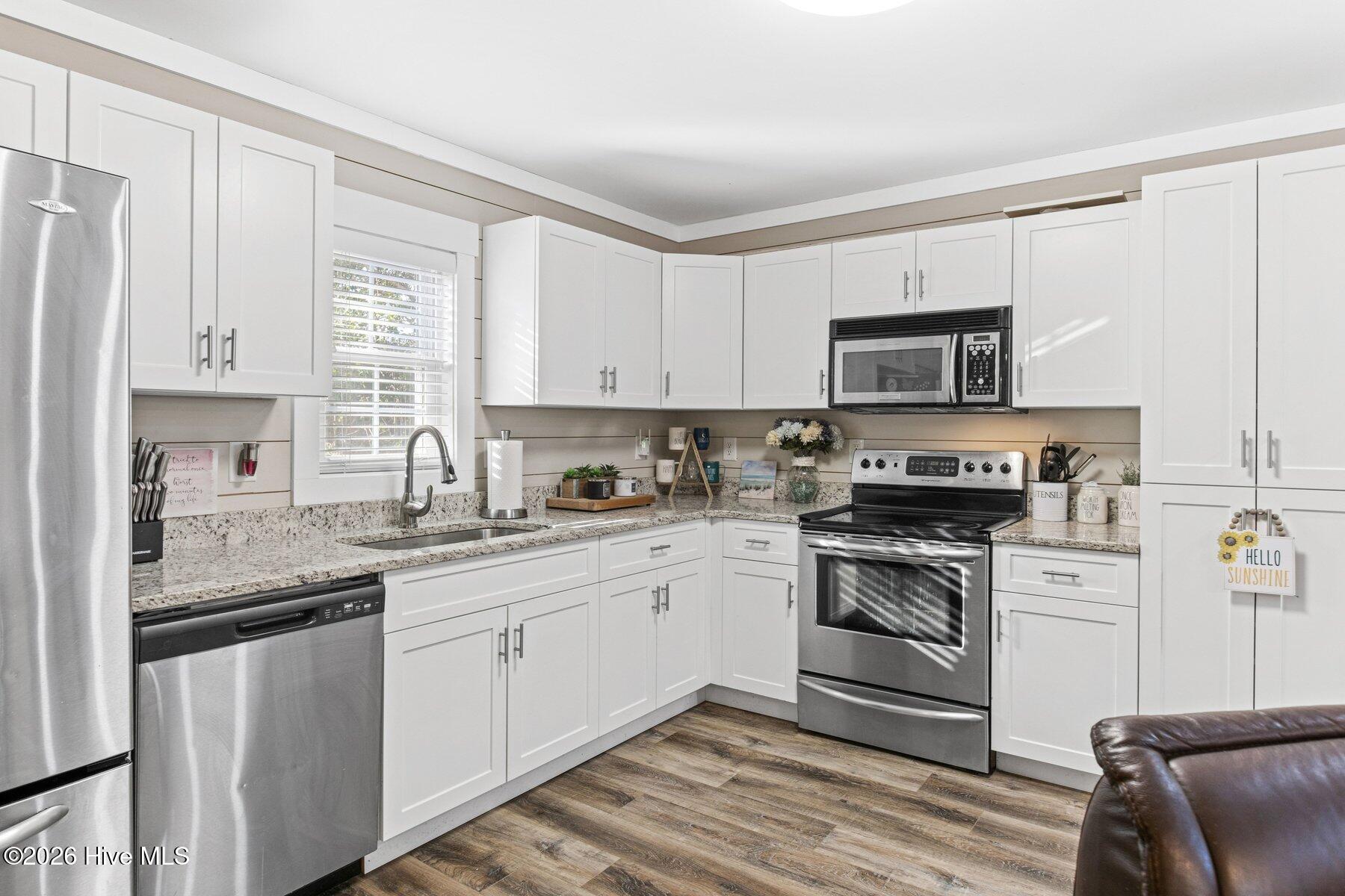 100550580 | Photo 35