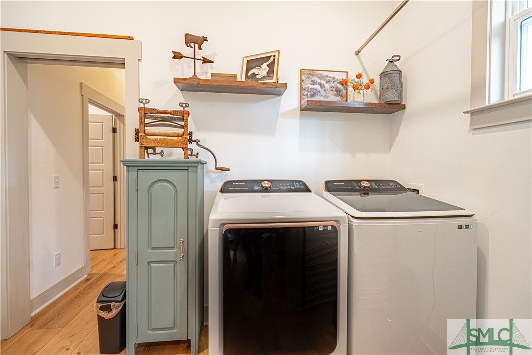 Laundry Connected to owners Closet 1st flor