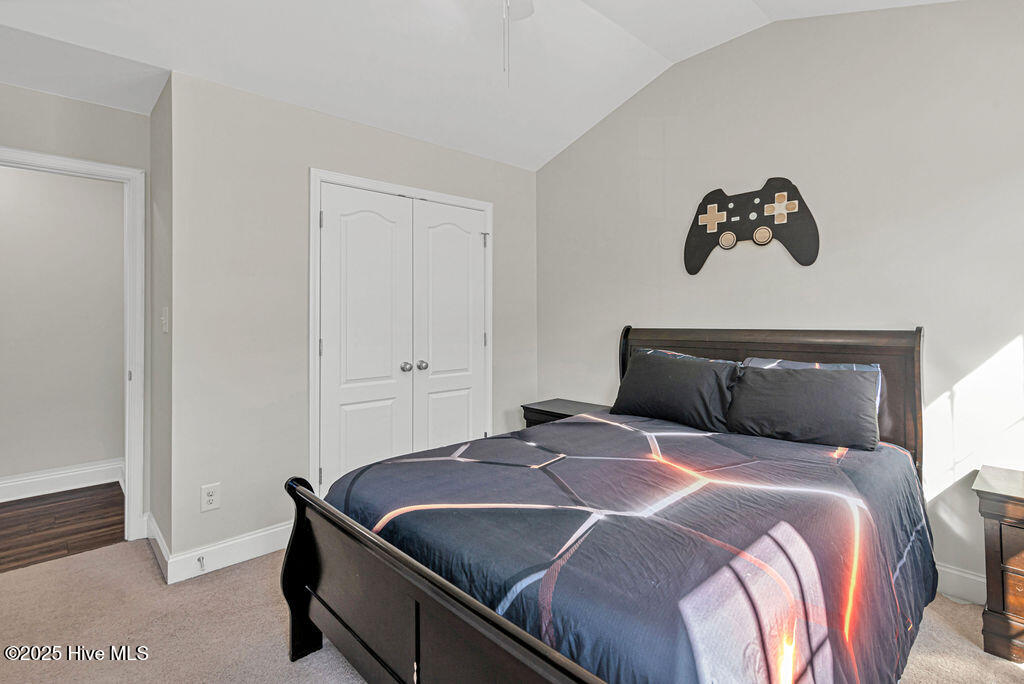 100541943 | Photo 34