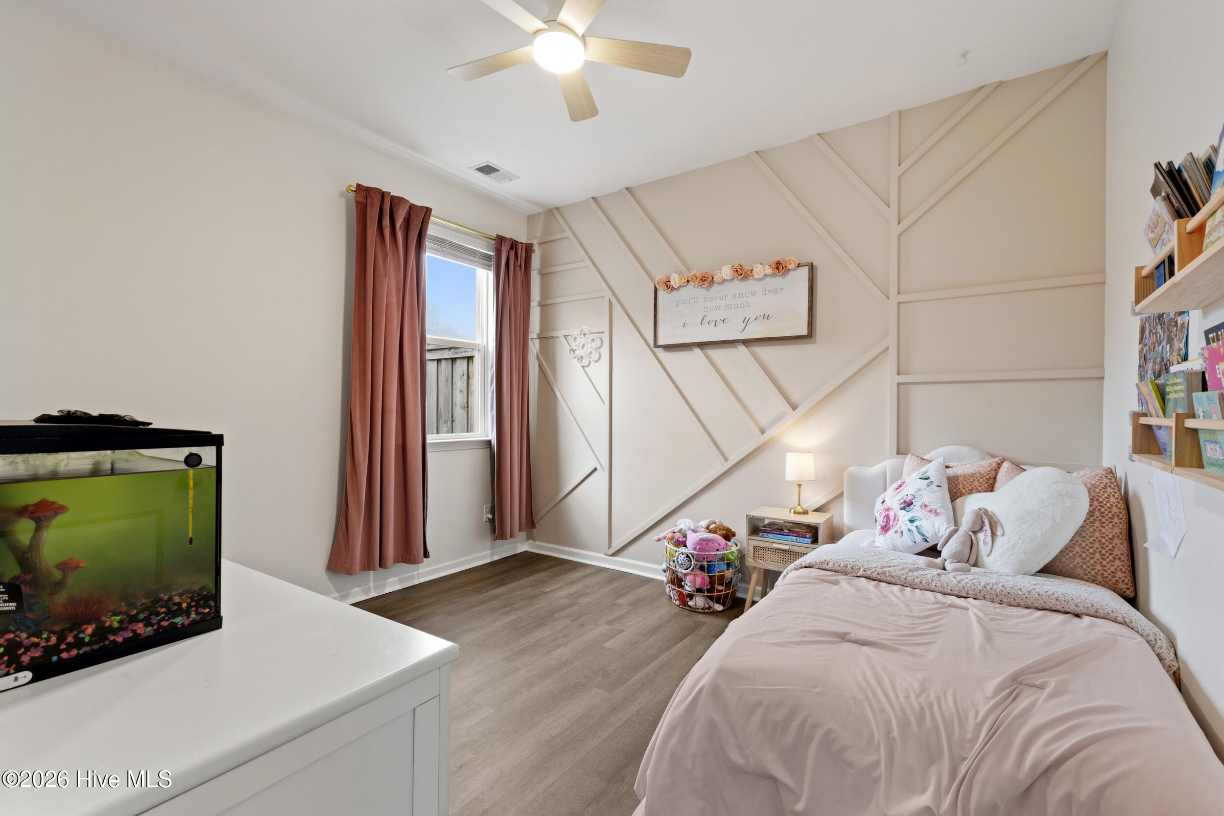 100555223 | Photo 23