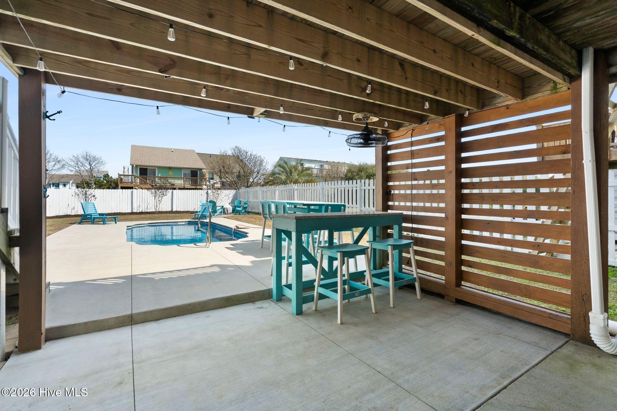 100559902 | Photo 55