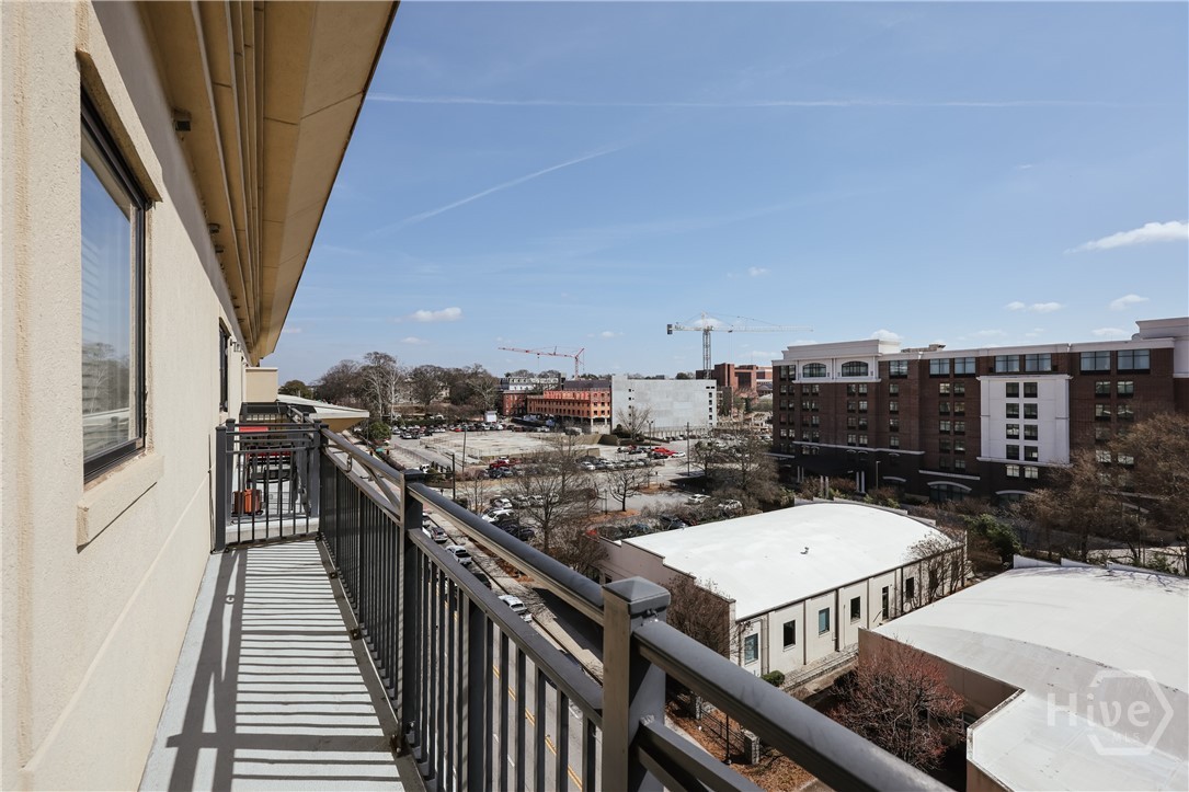 250 W Broad Street 801