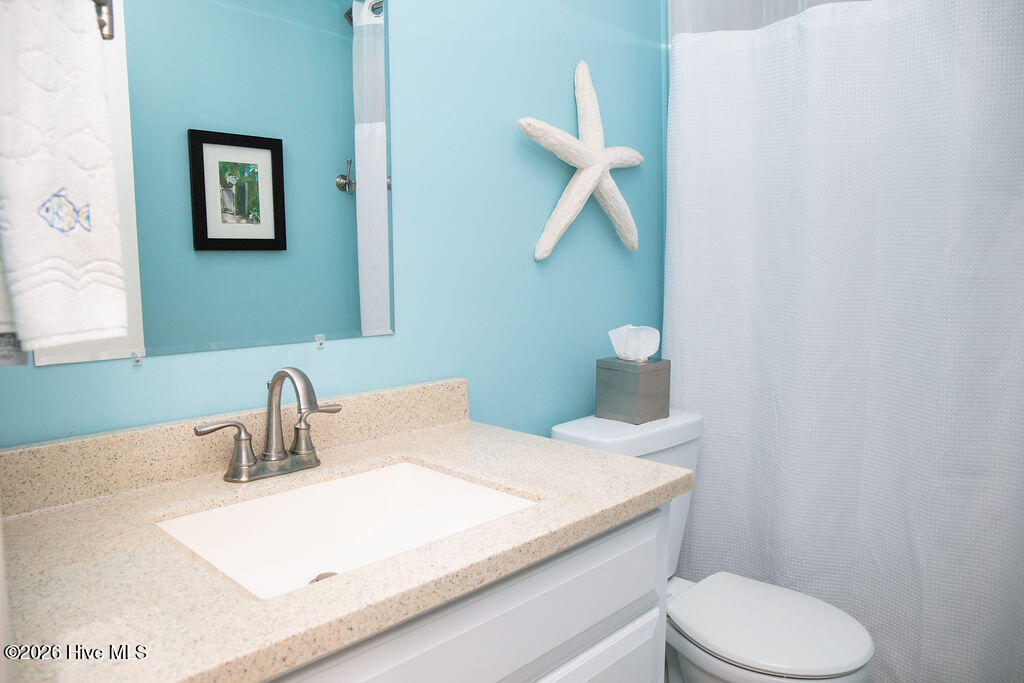 100557478 | Photo 11