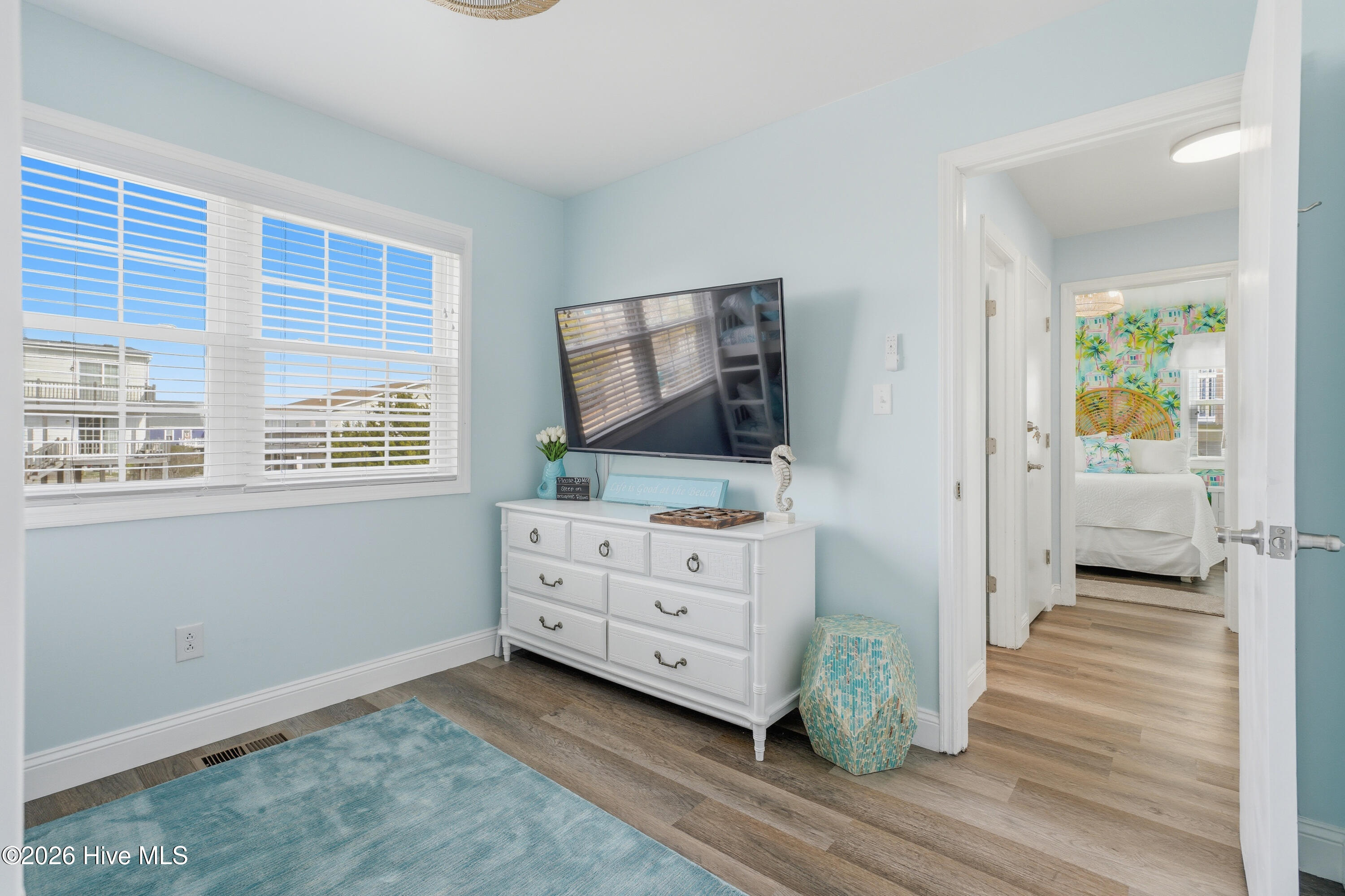 100559140 | Photo 20