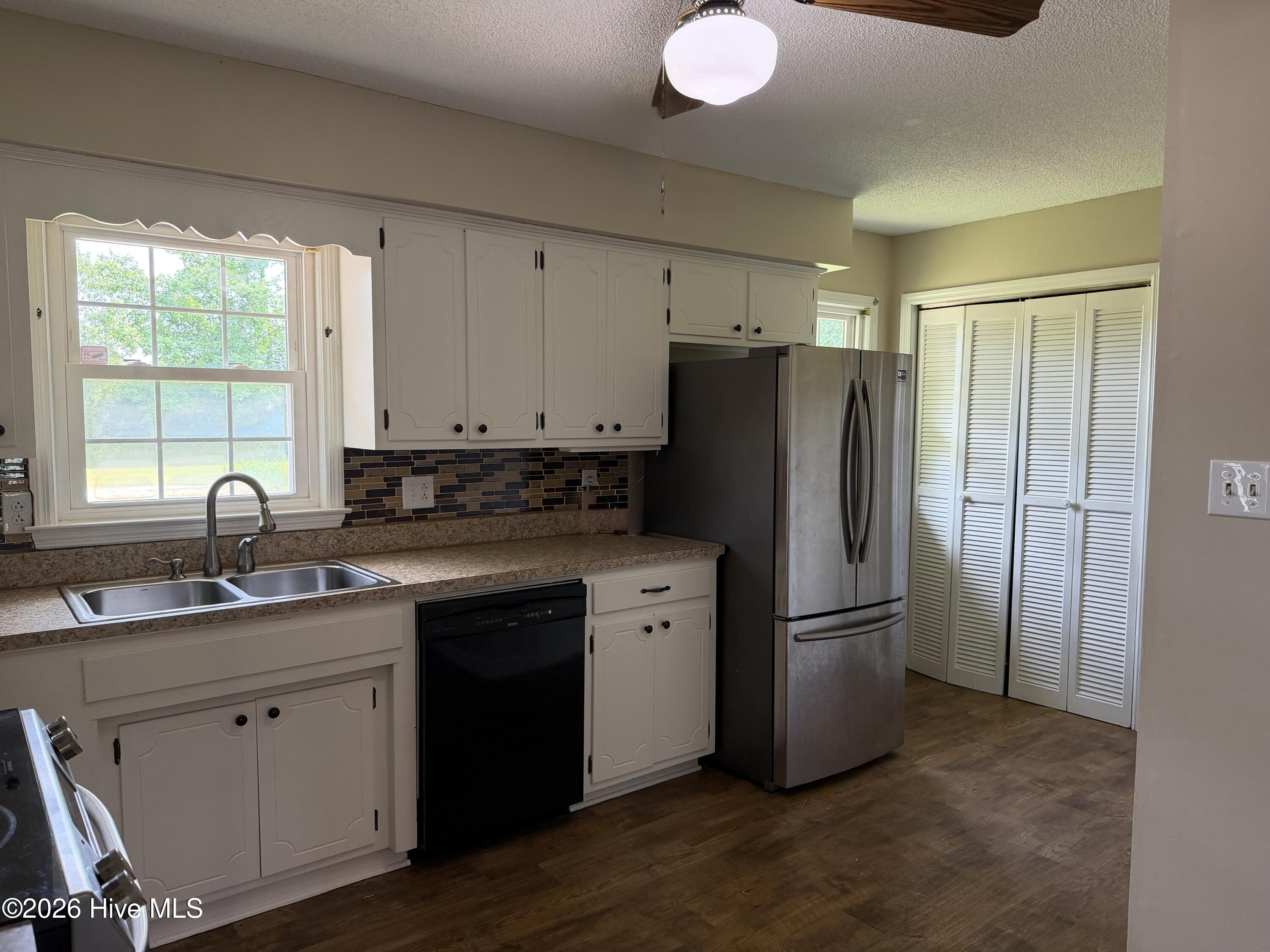 3144 Wintergreen Road,Cove City