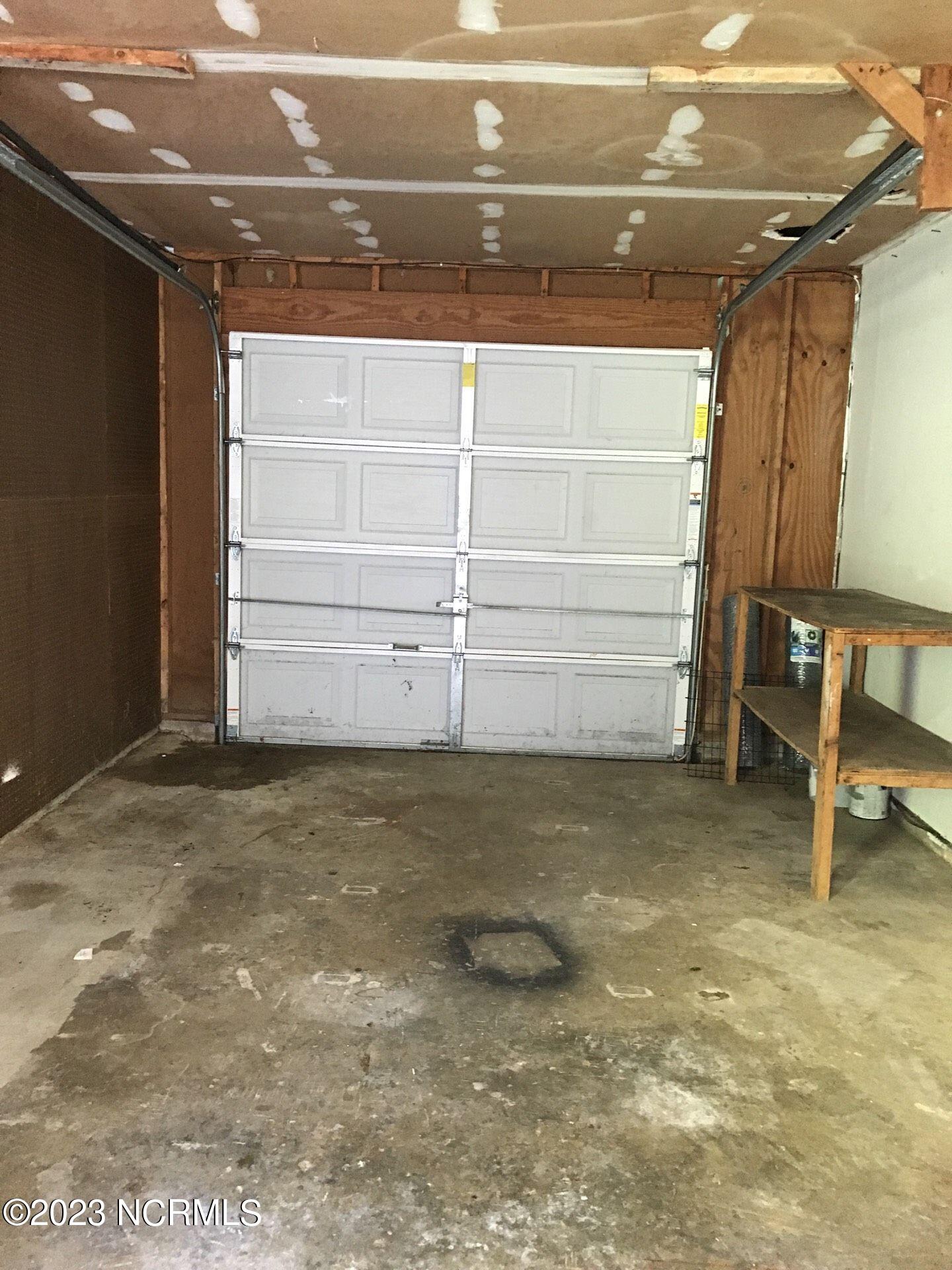 100526050 | Photo 11