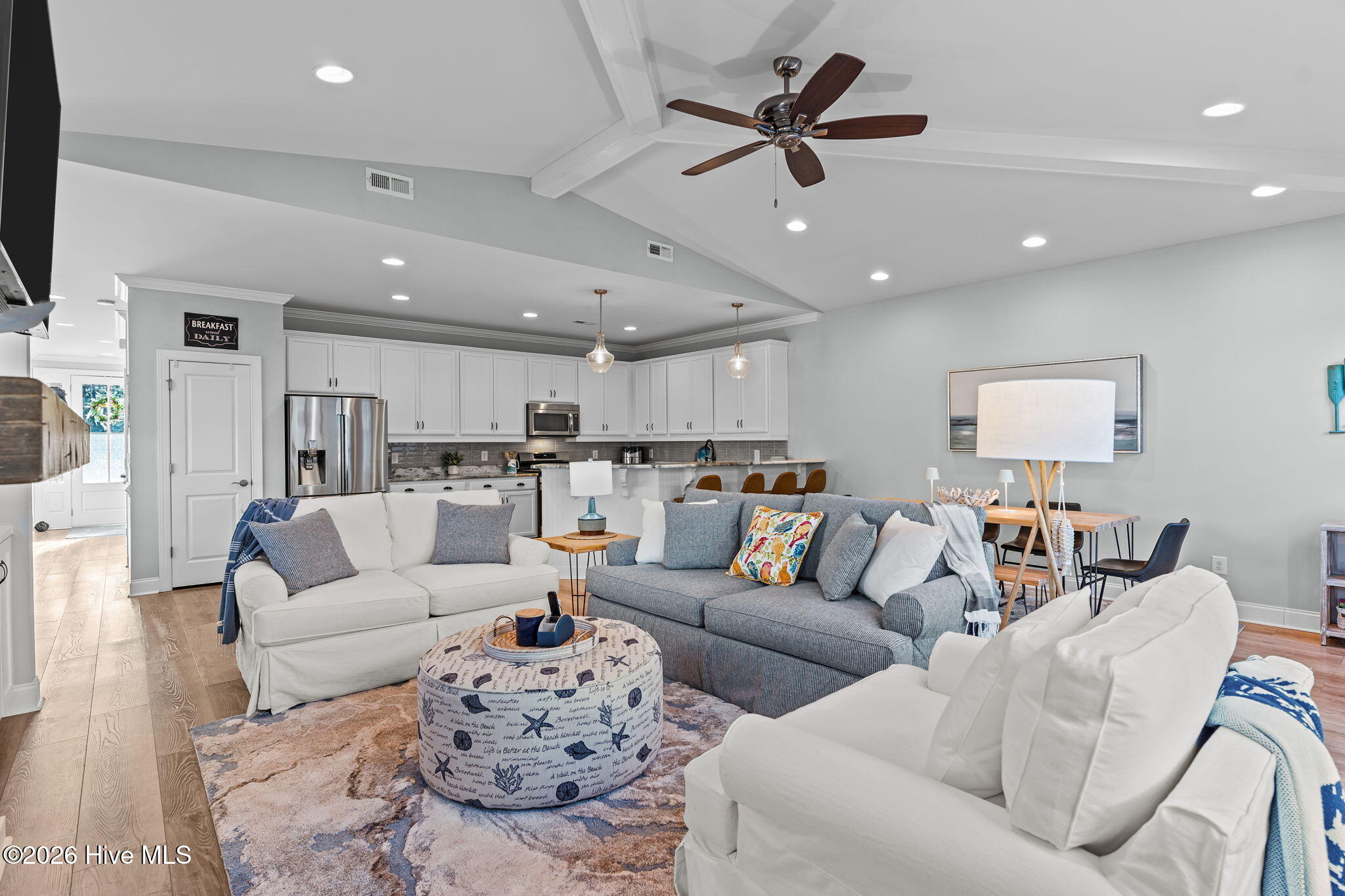 100547580 | Photo 13