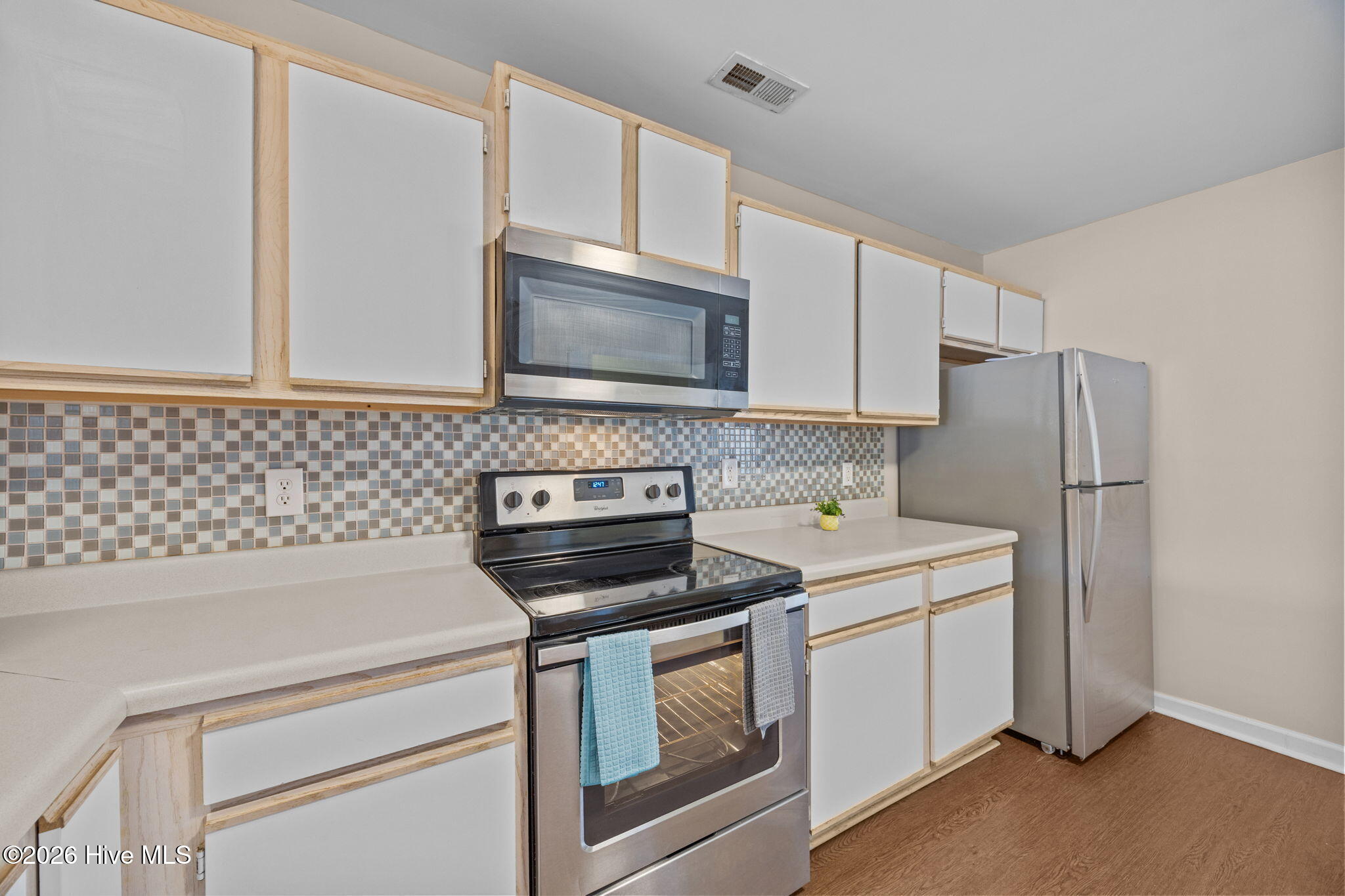 100553765 | Photo 13