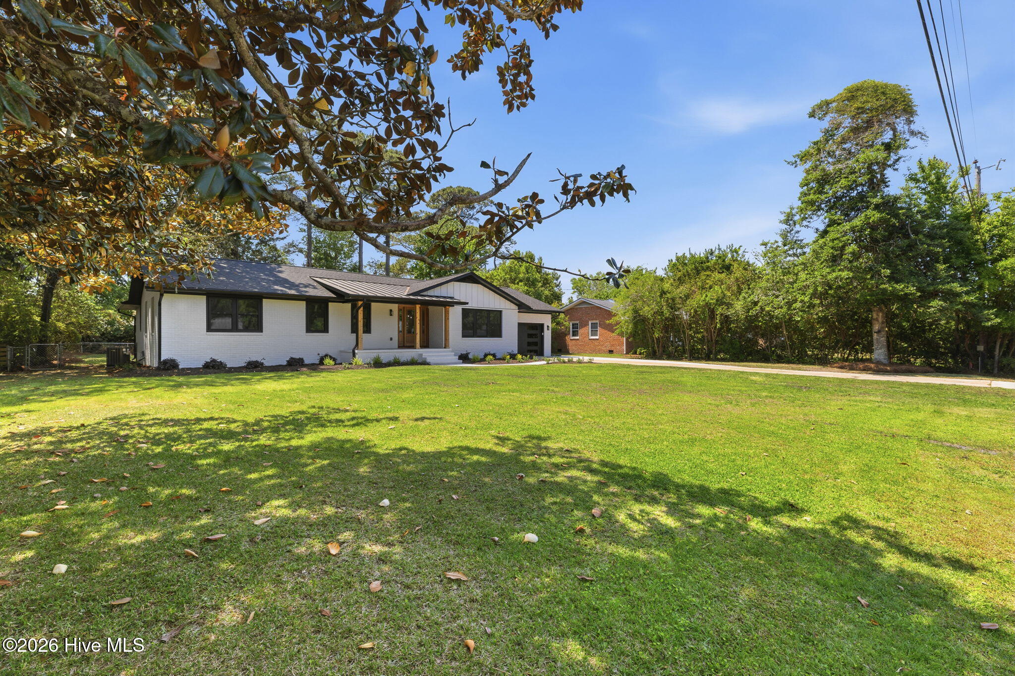 100569769 | Photo 70