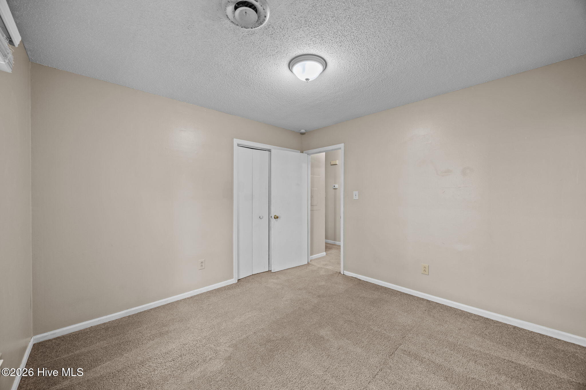 100555422 | Photo 13