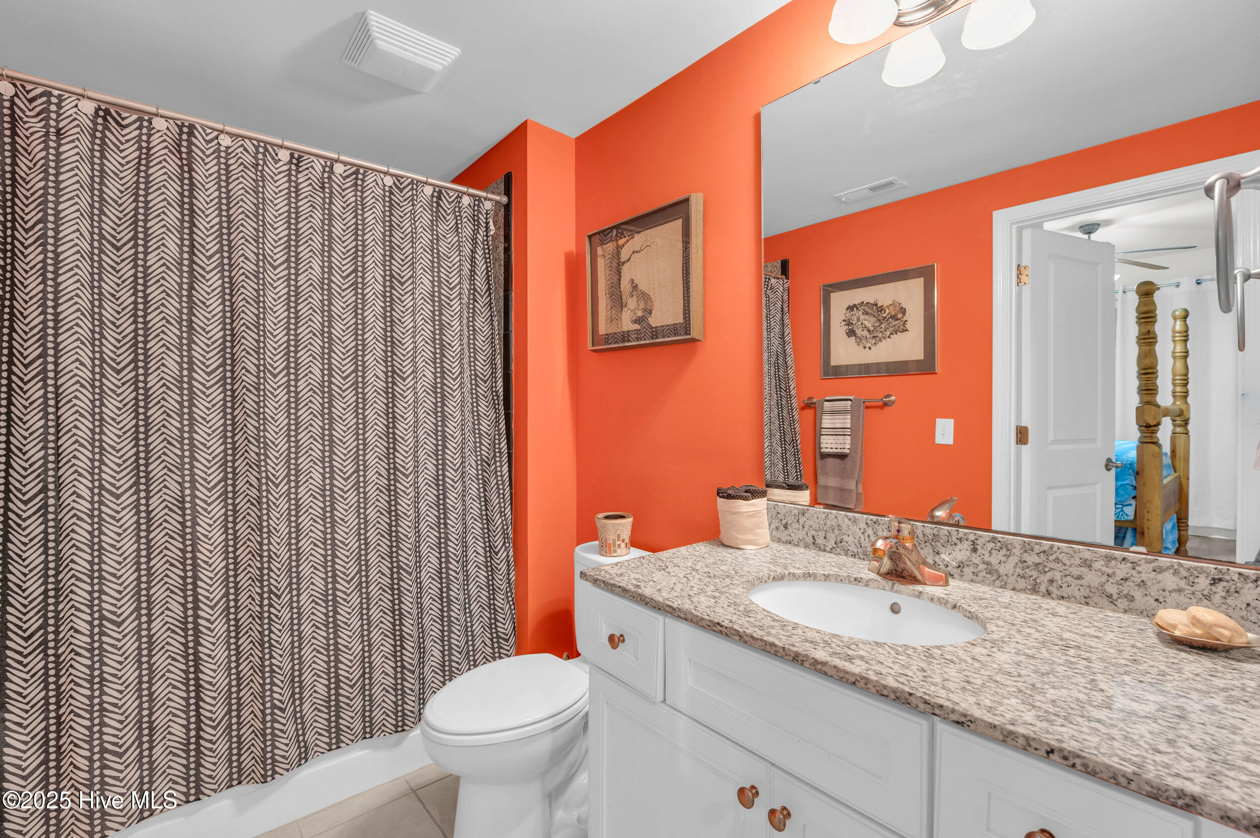 100519545 | Photo 25