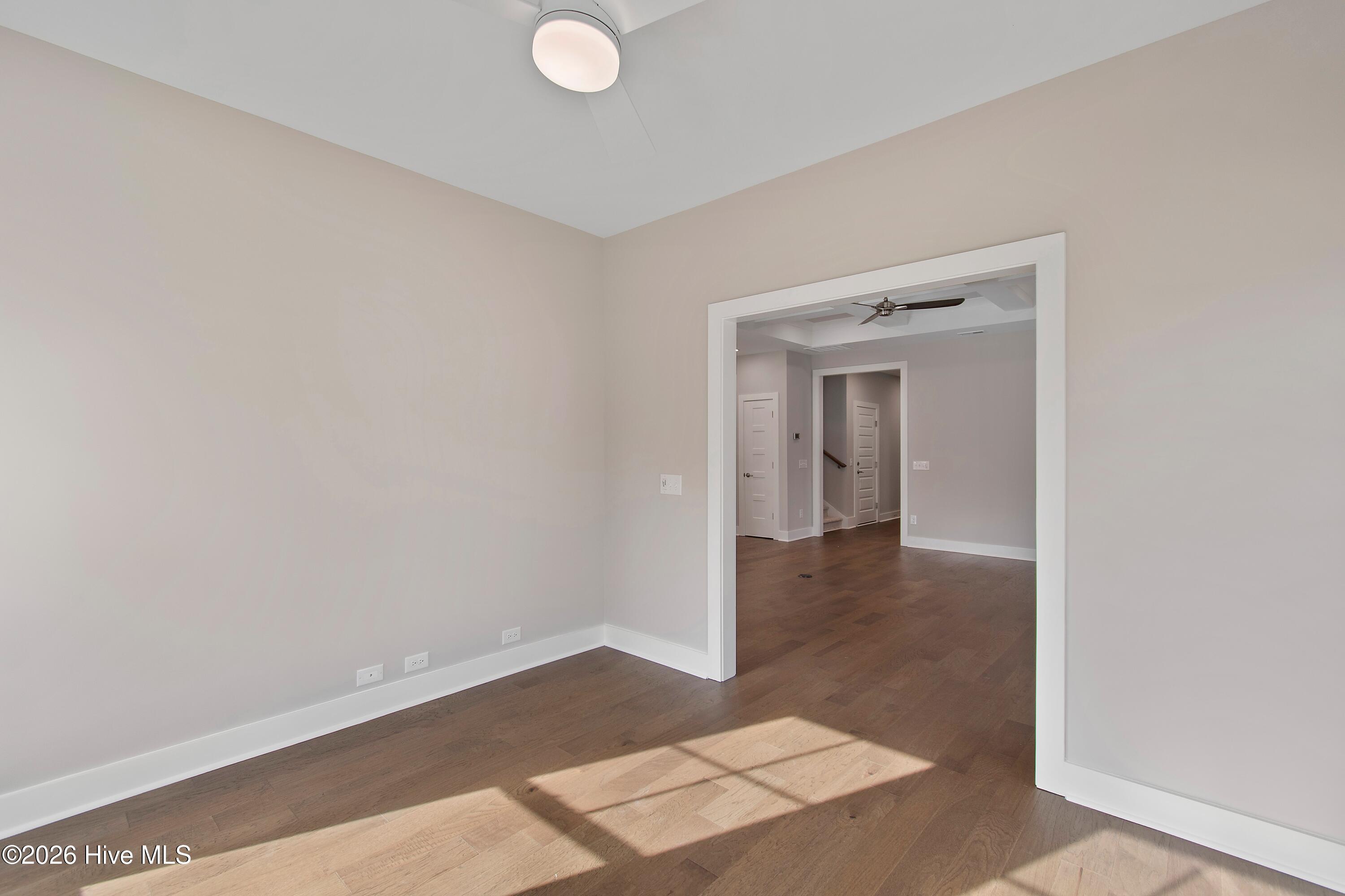 100533287 | Photo 12