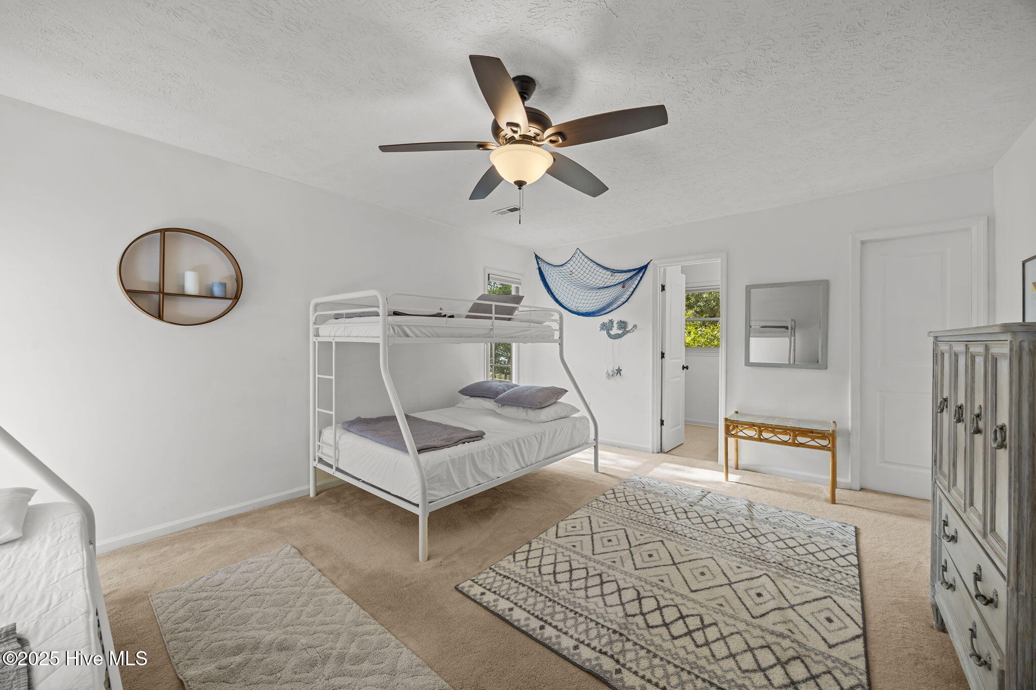 100522613 | Photo 15