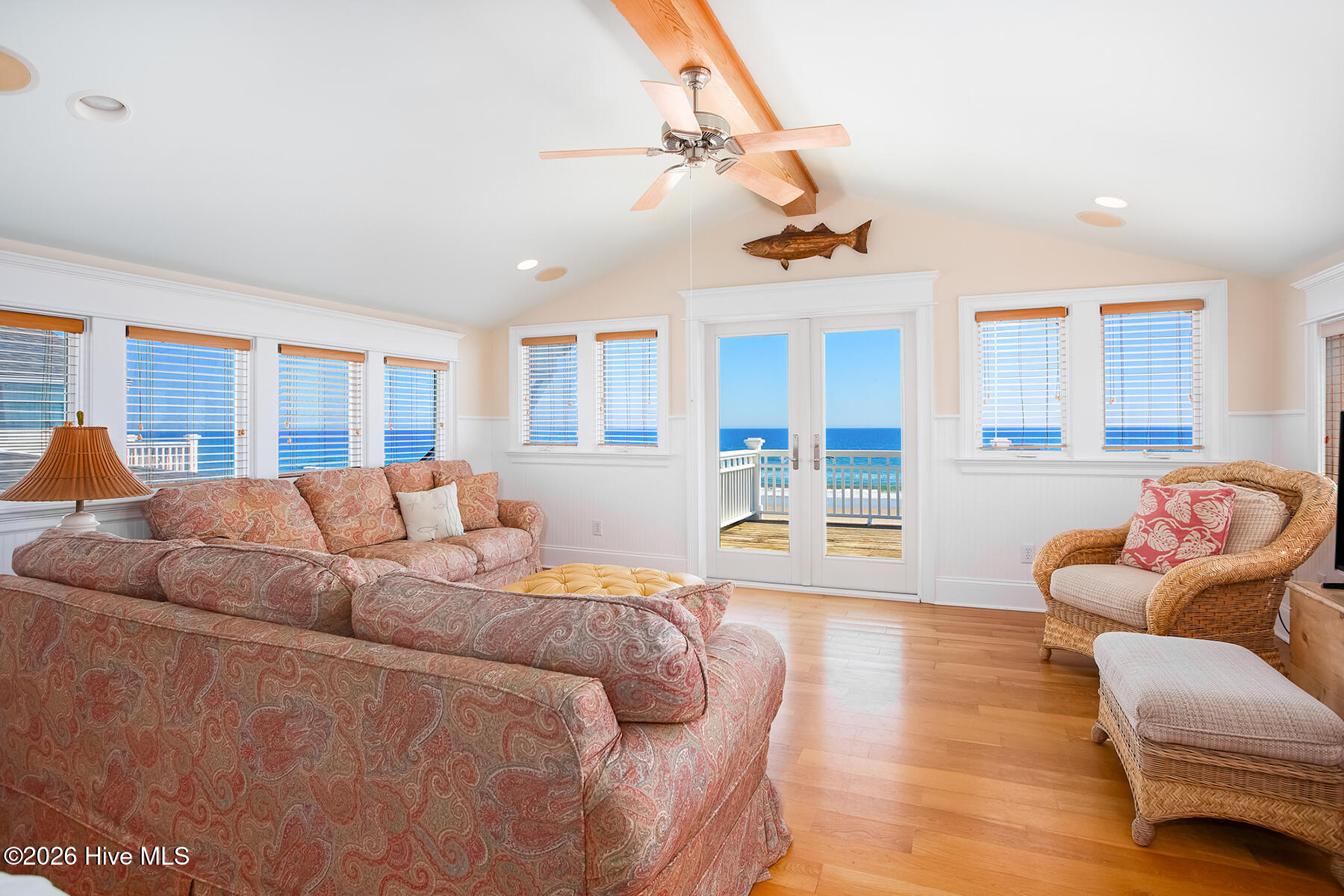 100559523 | Photo 27