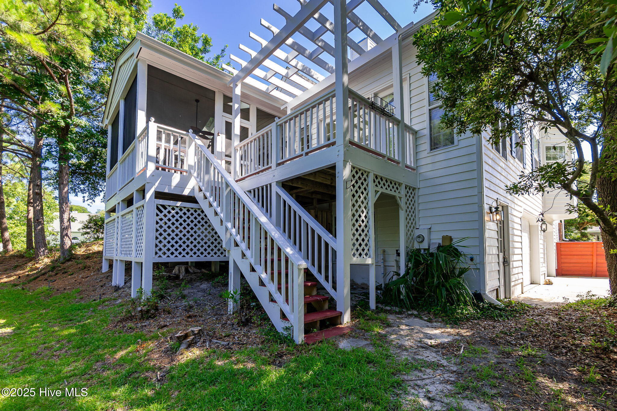 100516943 | Photo 41