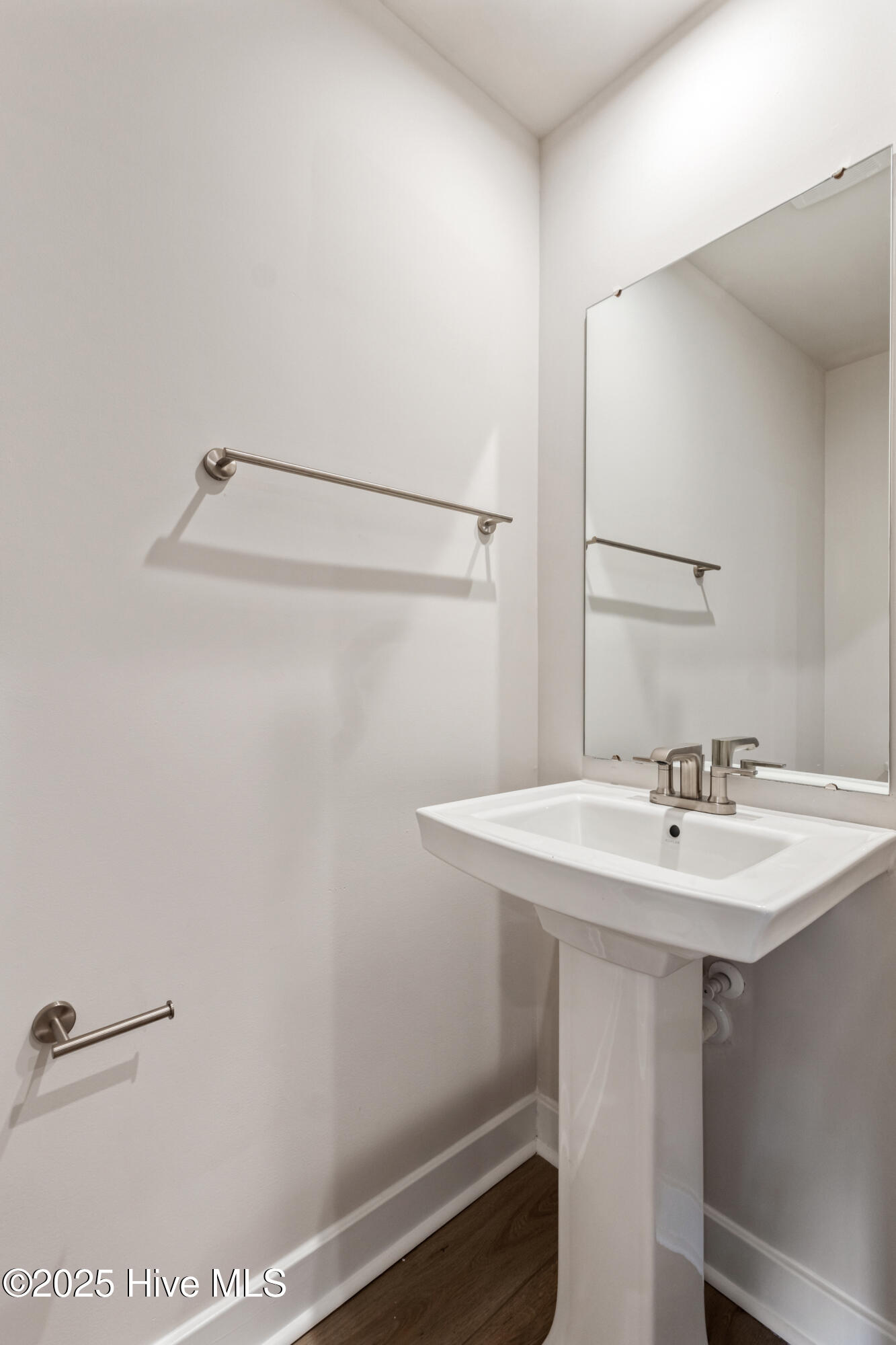 100537228 | Photo 17