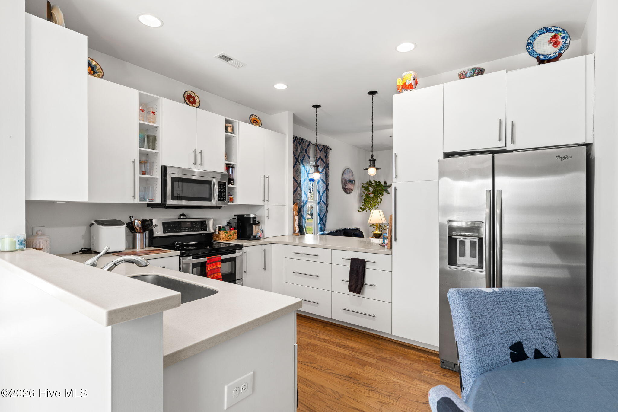 100546382 | Photo 12