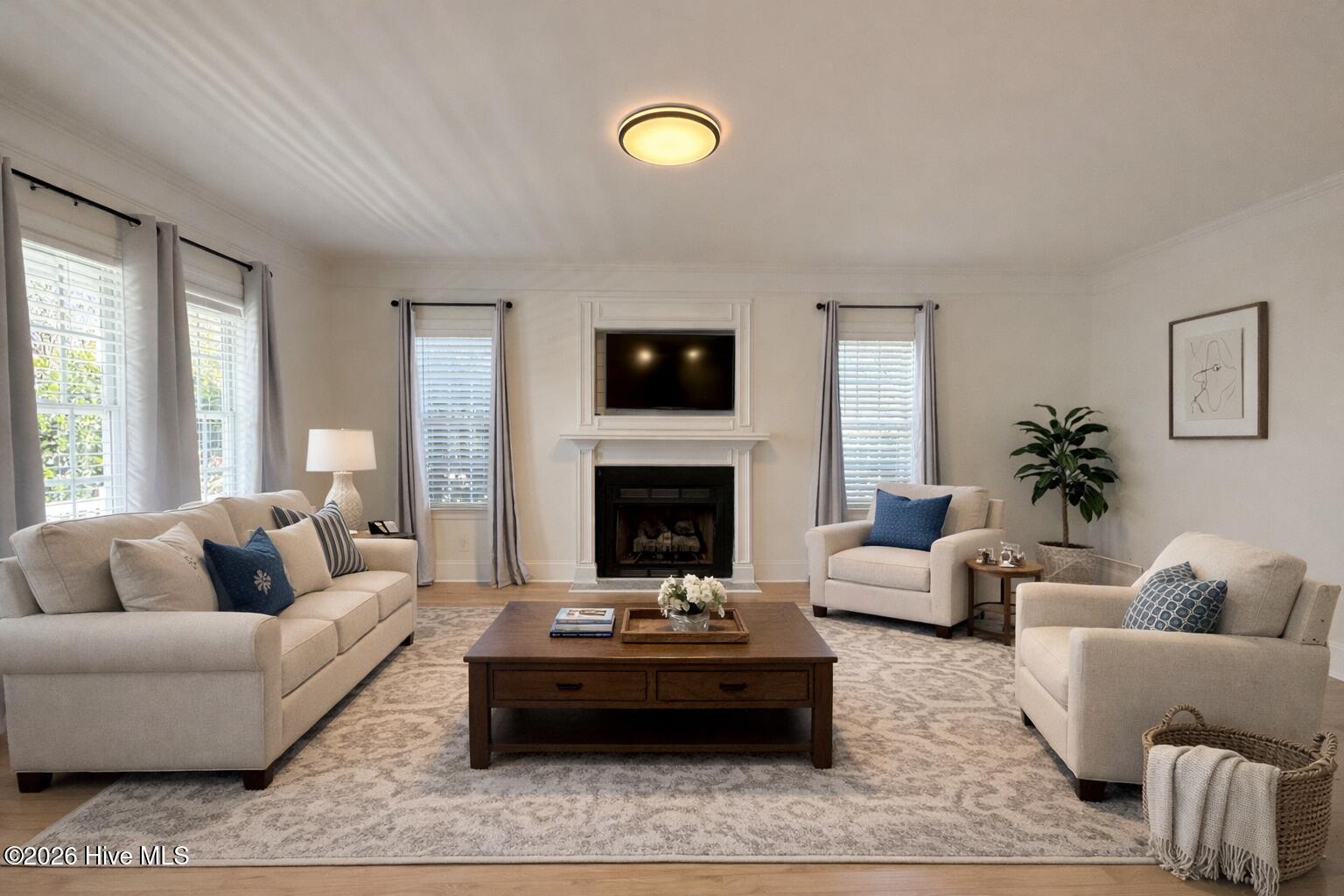 100550265 | Photo 27