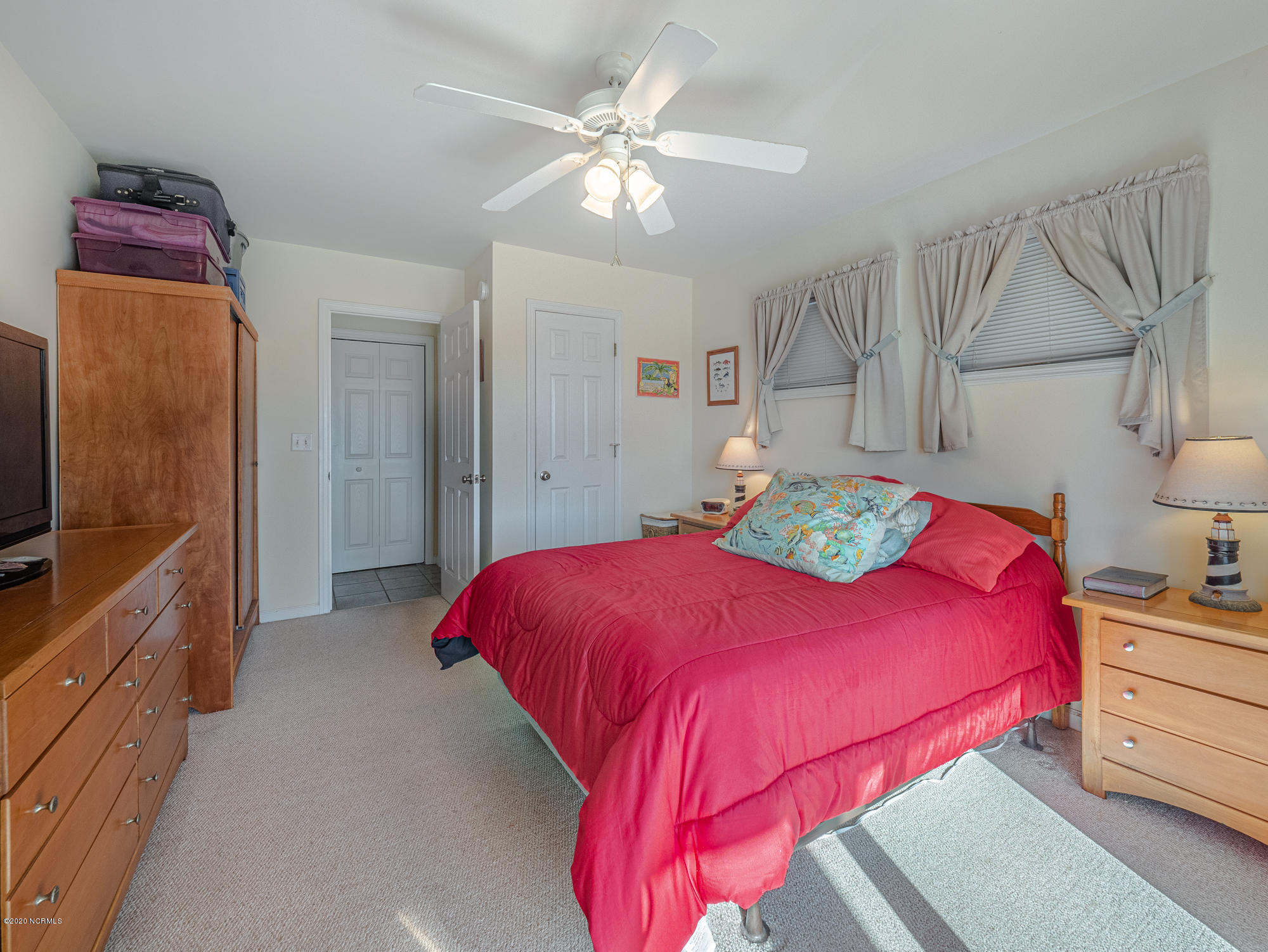1016 Ocean Boulevard, Topsail Beach, NC 28445 – photo 24: 25-large-2000px