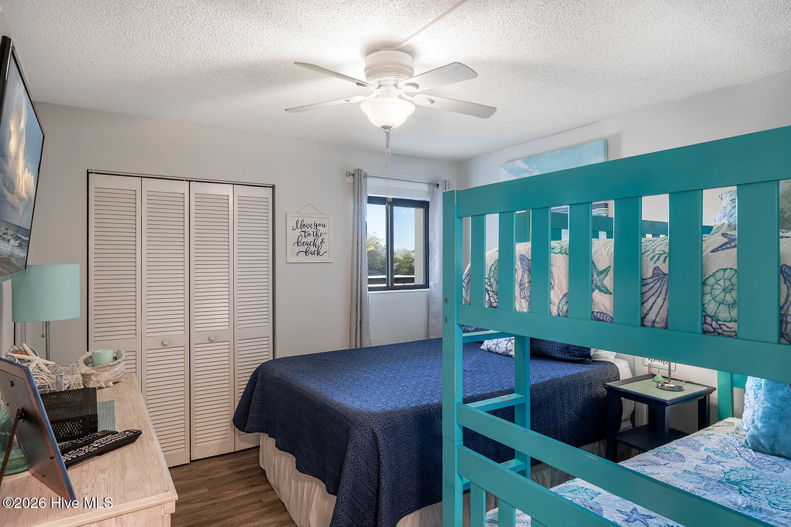 100562169 | Photo 13