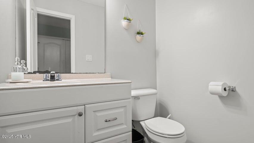 100545055 | Photo 18