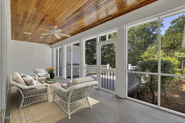 100516231 | Photo 50