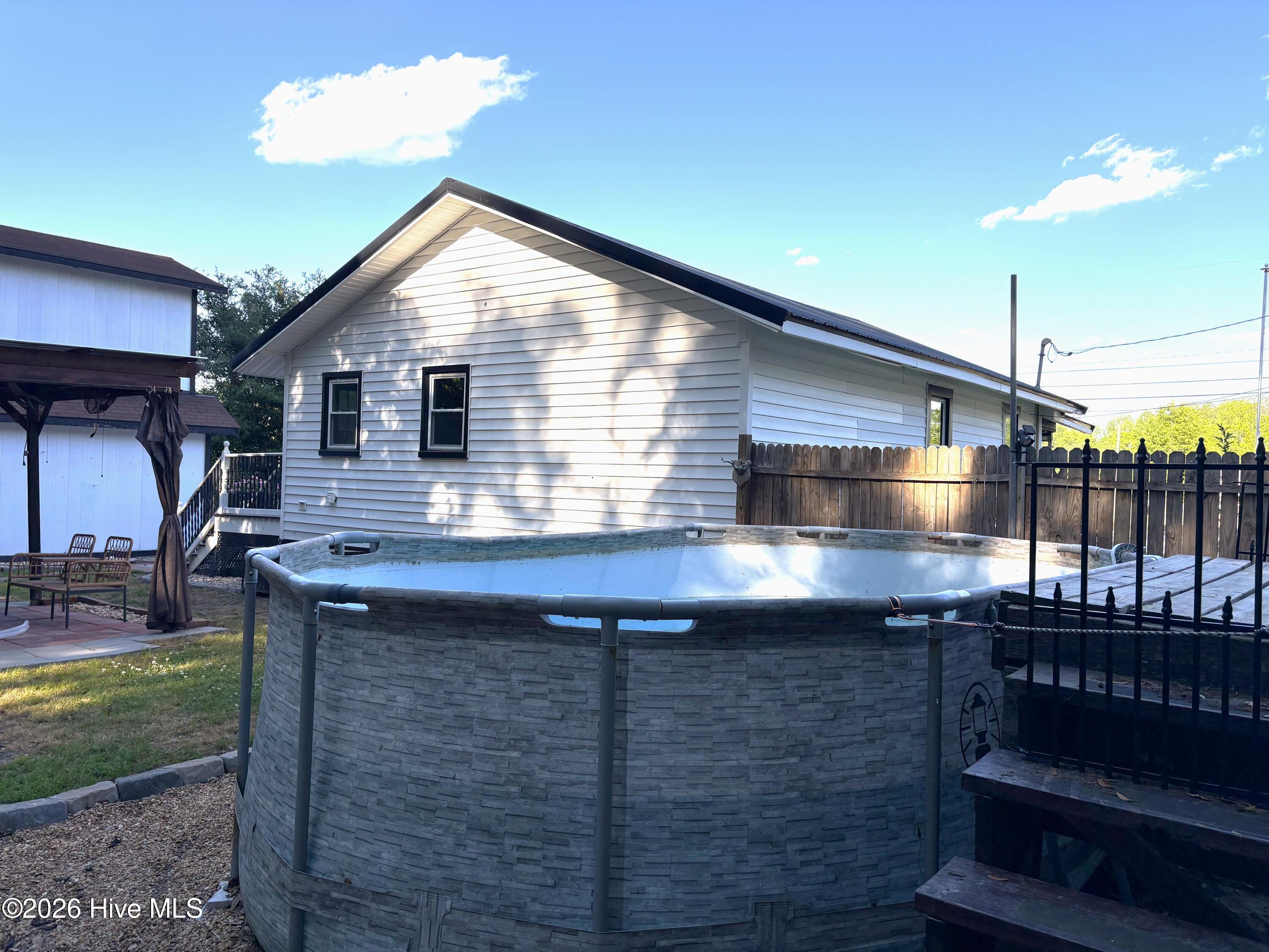 100568599 | Photo 20