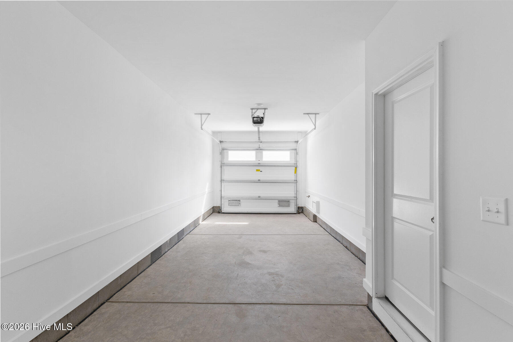 100547482 | Photo 35