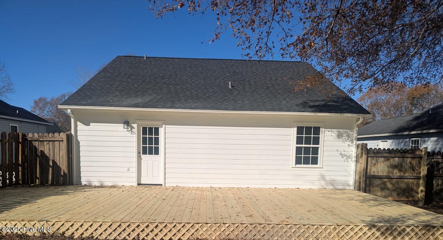 100546424 | Photo 12