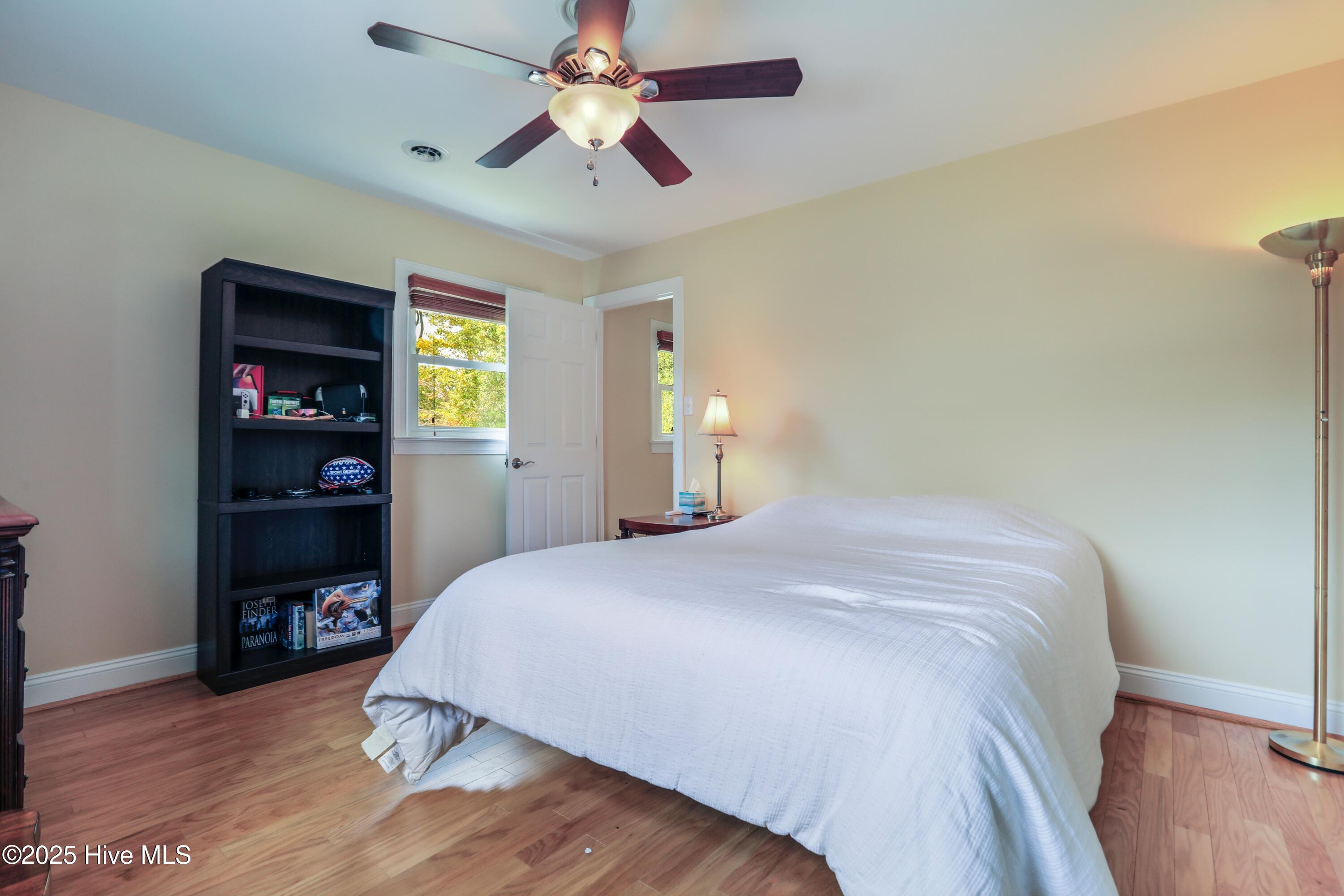 100513124 | Photo 33