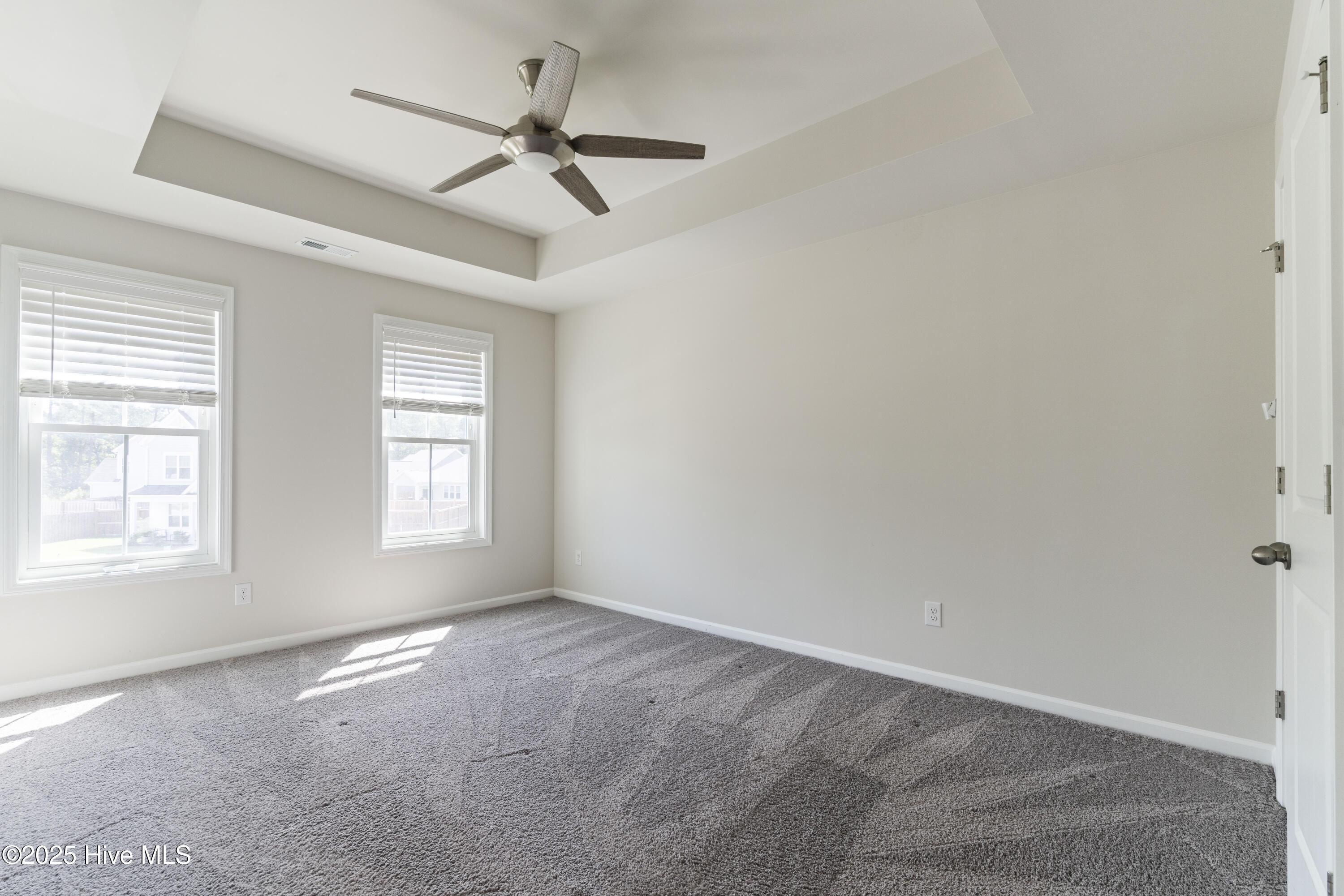 100516563 | Photo 29