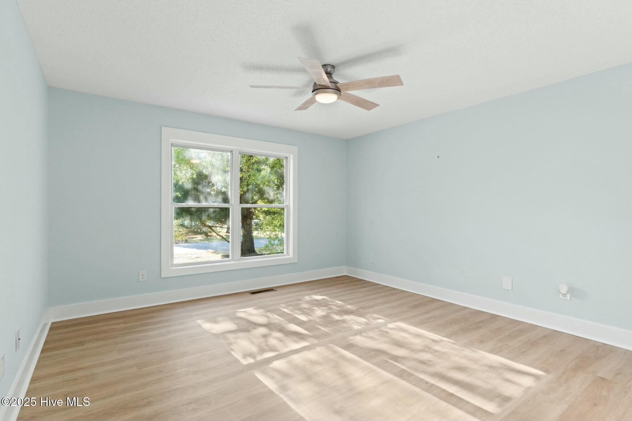 100501746 | Photo 19