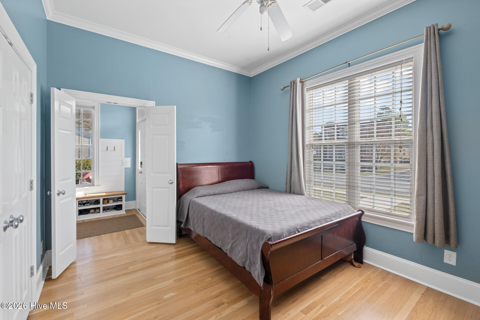 100564524 | Photo 32