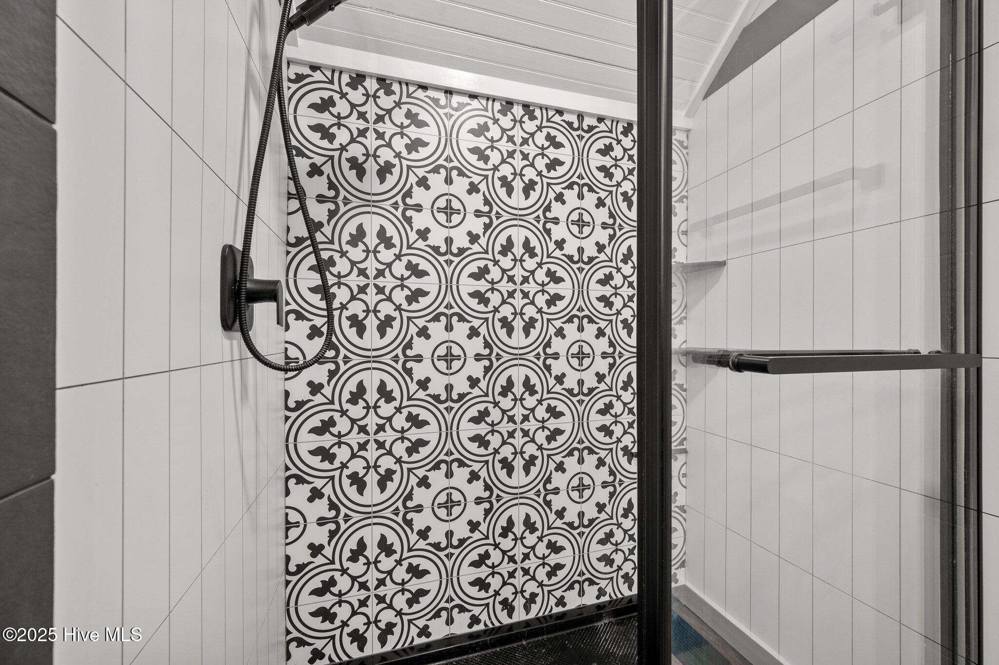 100547539 | Photo 31