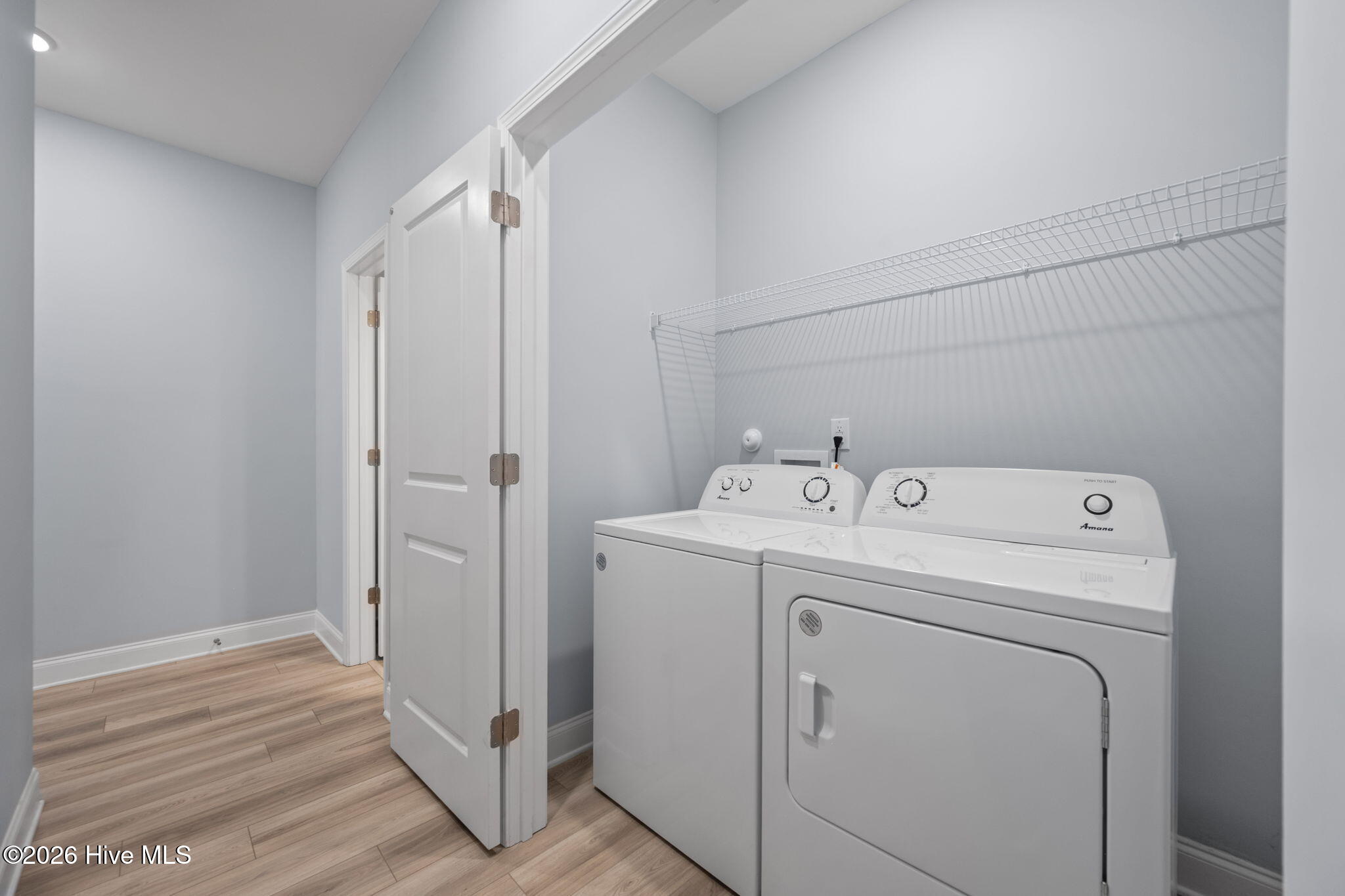 100567442 | Photo 25