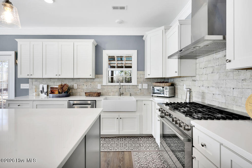 100548902 | Photo 11