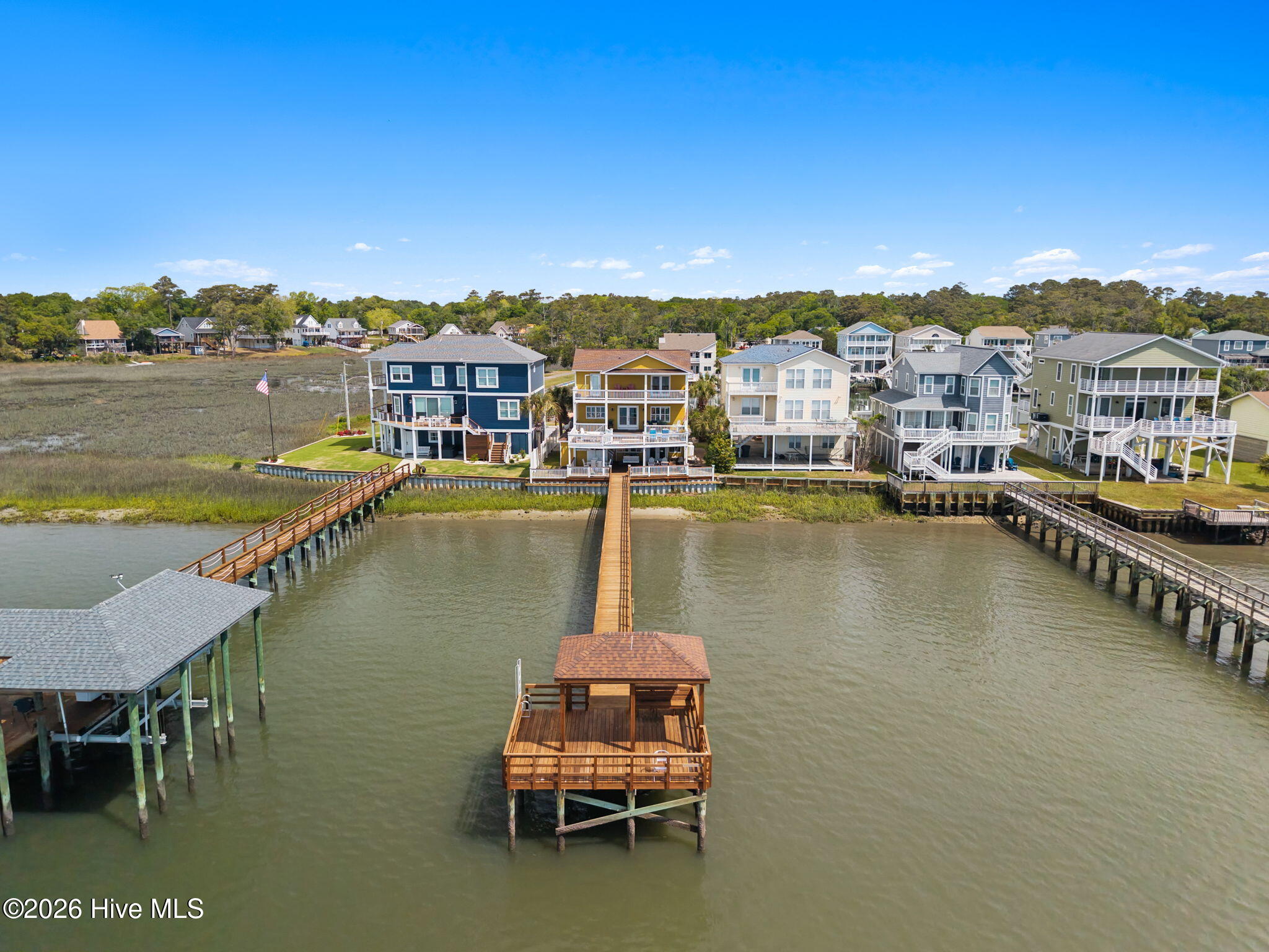 100570592 | Photo 59