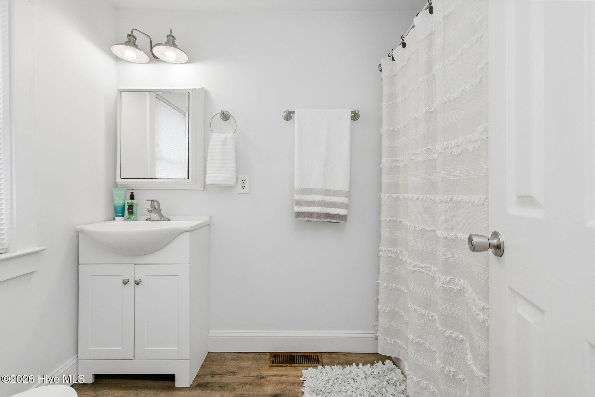 100555129 | Photo 25